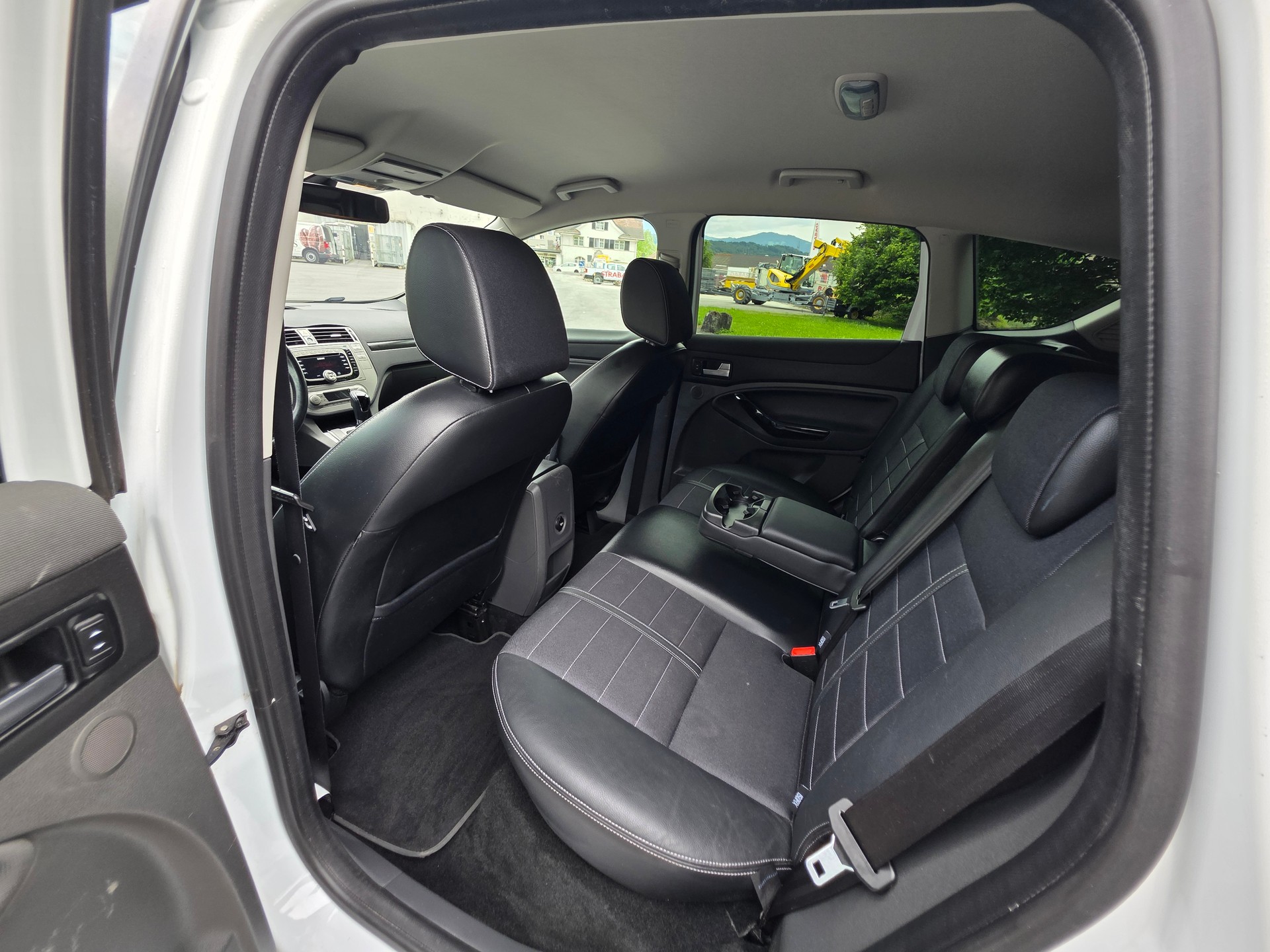 FORD Kuga 2.0 TDCi Titanium 4WD PowerShift-image-21