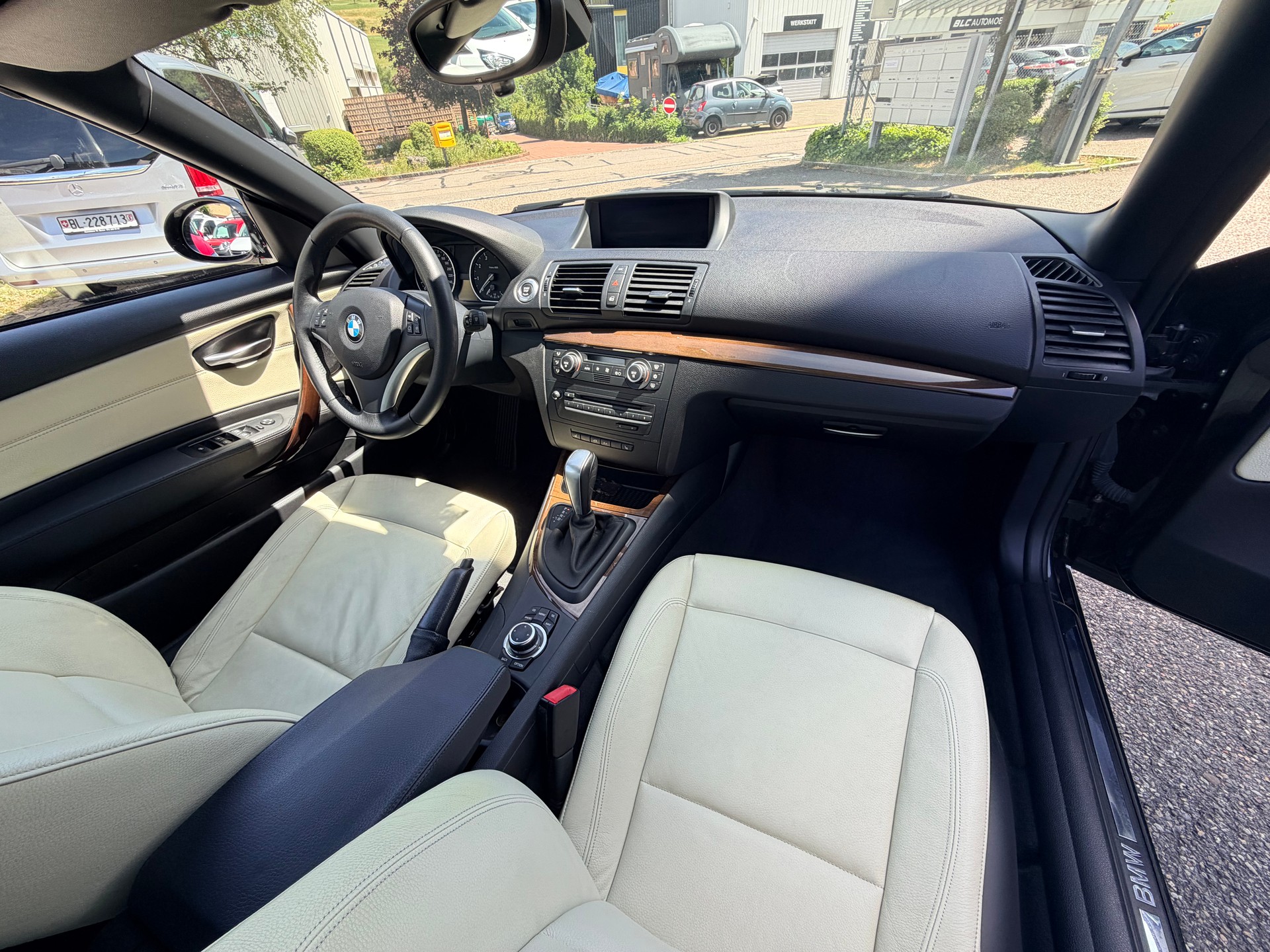 BMW 125i Cabrio Steptronic-image-10