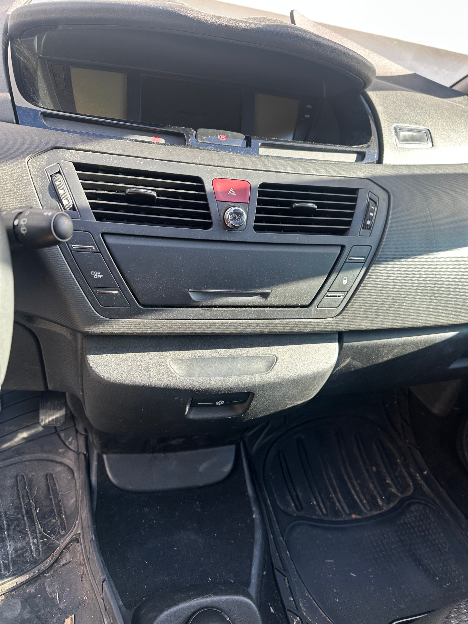 CITROEN Grand C4 Picasso 1.6 HDI 16V Attraction EGS6-image-5