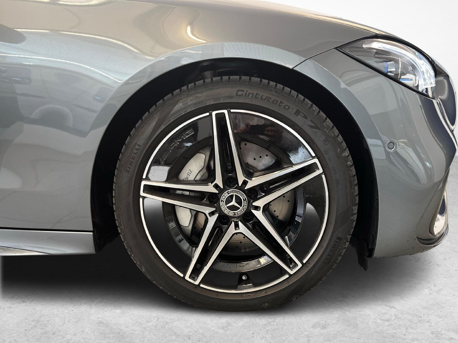 MERCEDES-BENZ C 220 d Swiss Star AMG Line 4matic Kombi-image-12