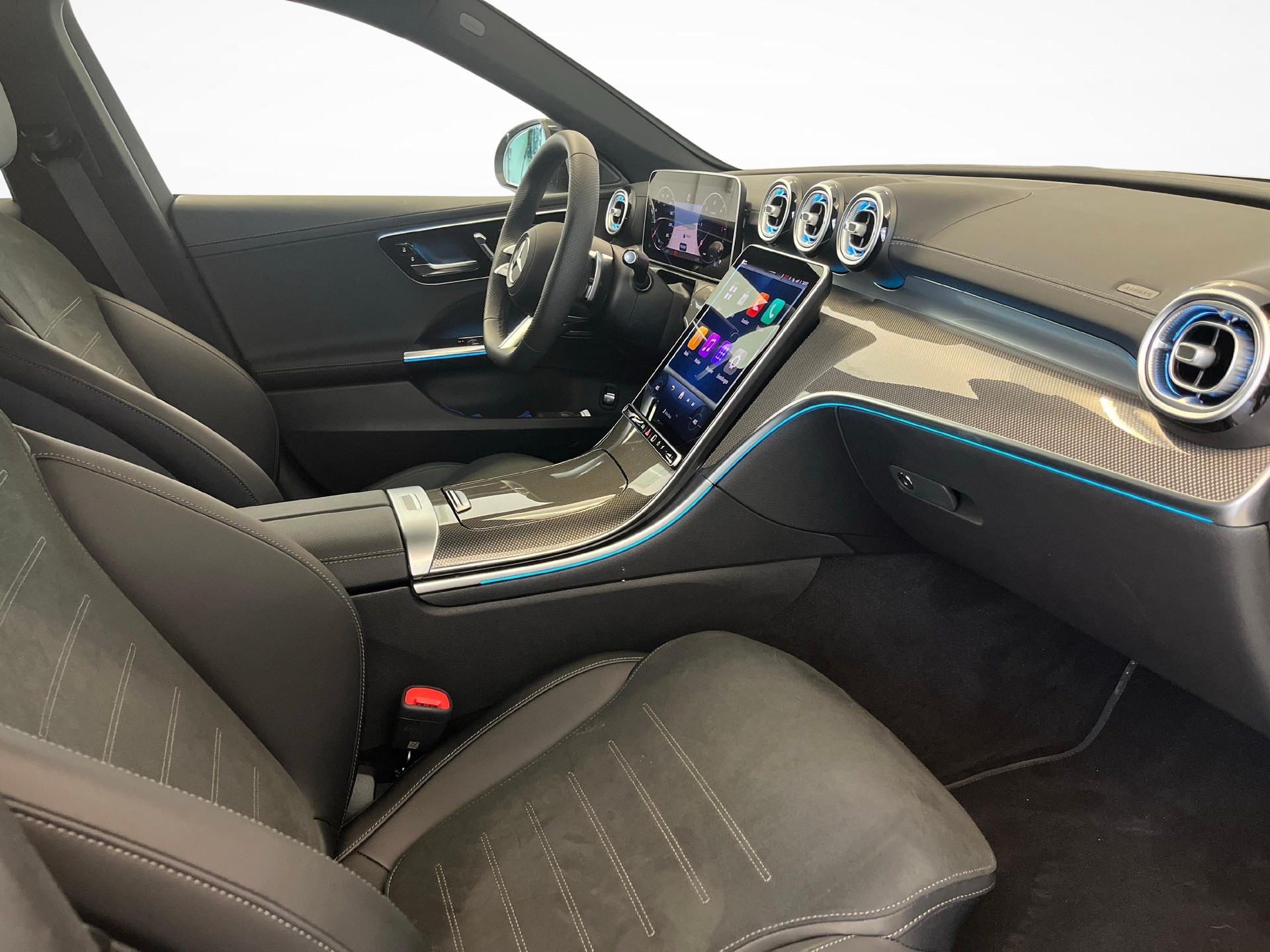 MERCEDES-BENZ C 220 d 4MATIC T-Modell Swiss Star AMG Line-image-9