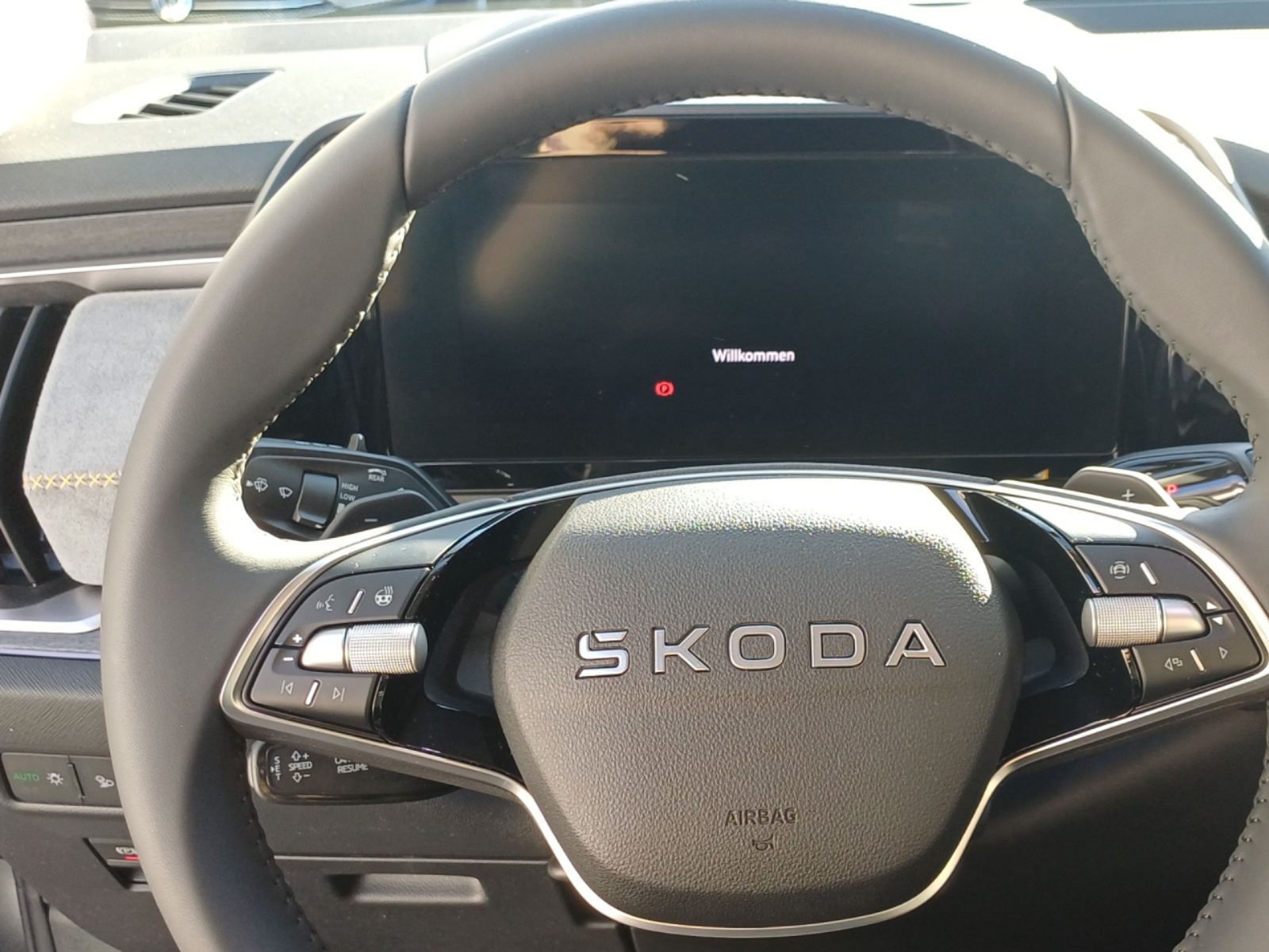 SKODA Kodiaq 2.0 TSI Dynamic 4x4-image-9