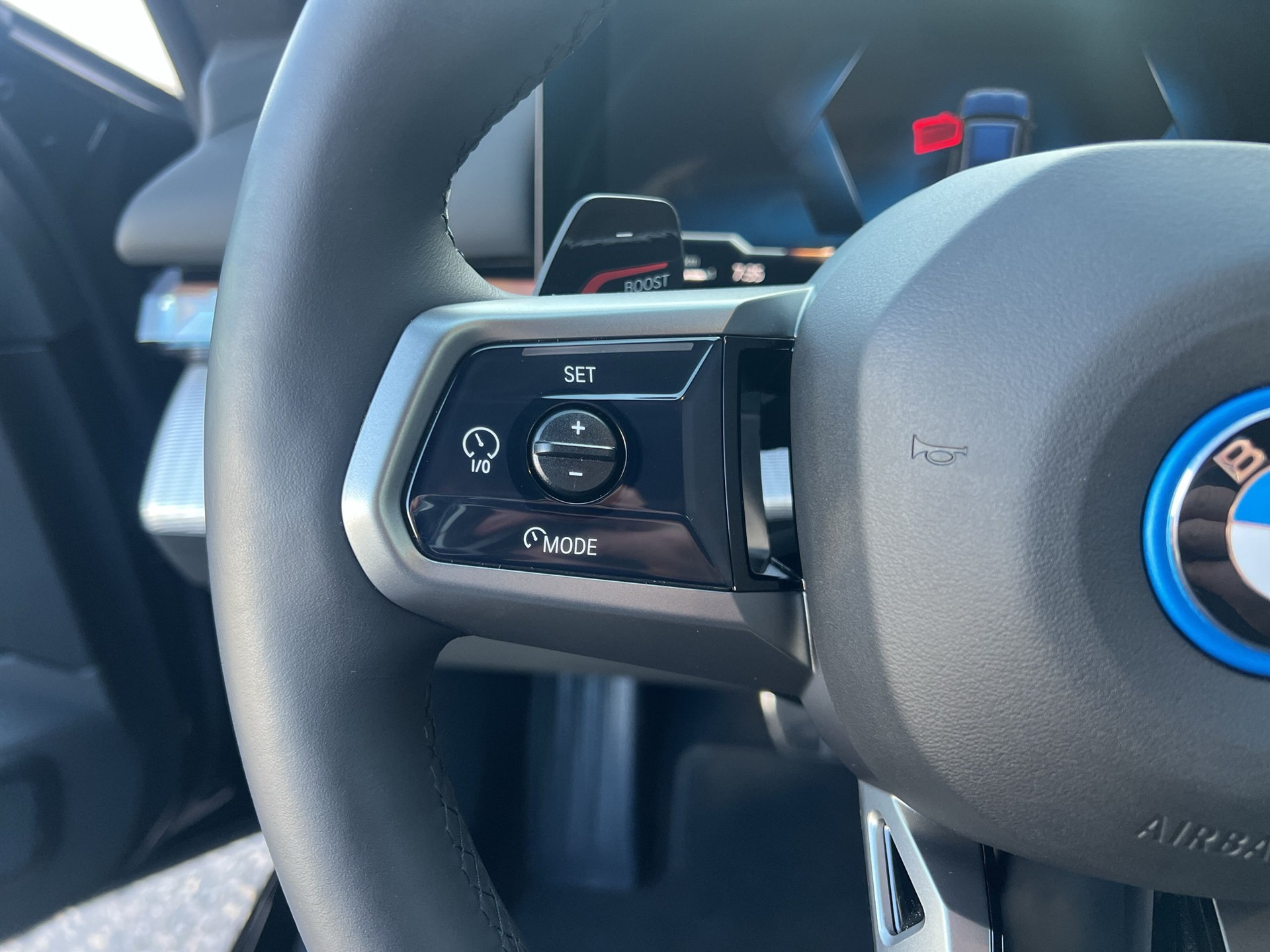 BMW 530e xDrive Touring M Sport Steptronic-image-14