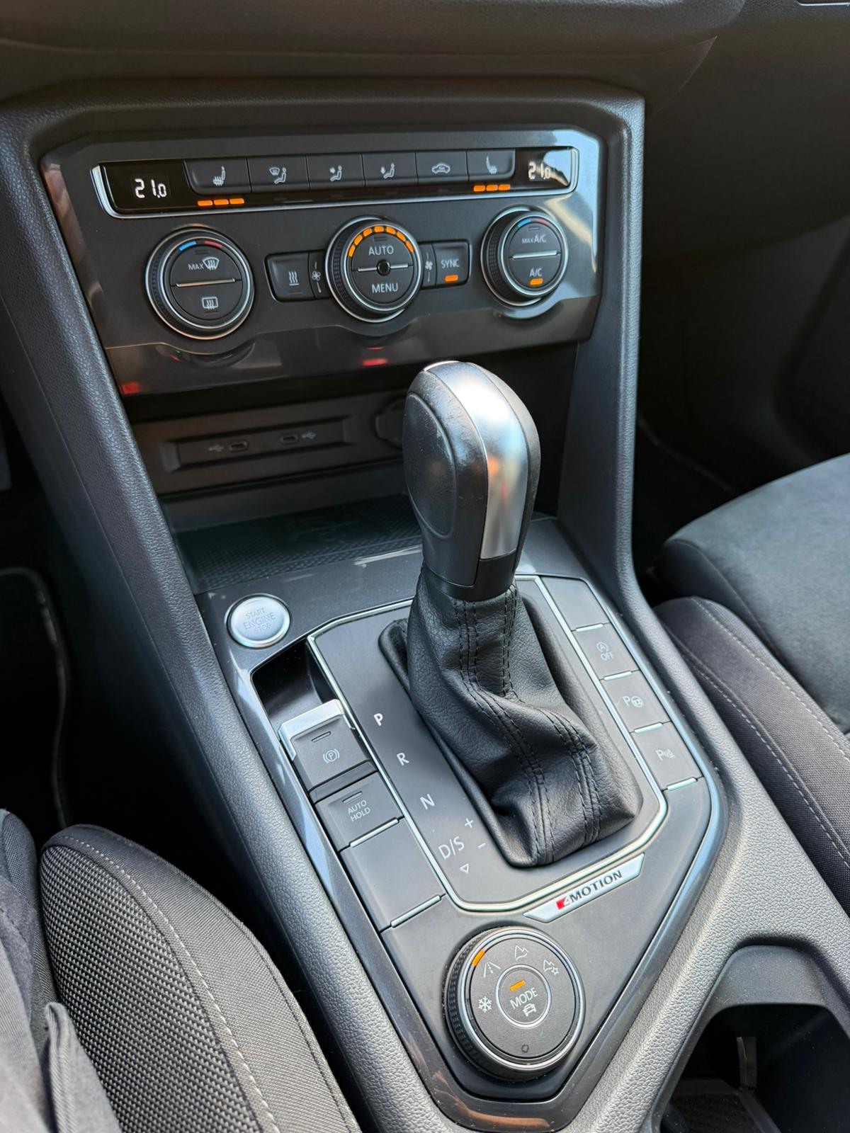 VW Tiguan Allspace 2.0 TDI SCR Highline 4MotionDSG * R Line * 200PS * AHK * Standheizung *-image-19
