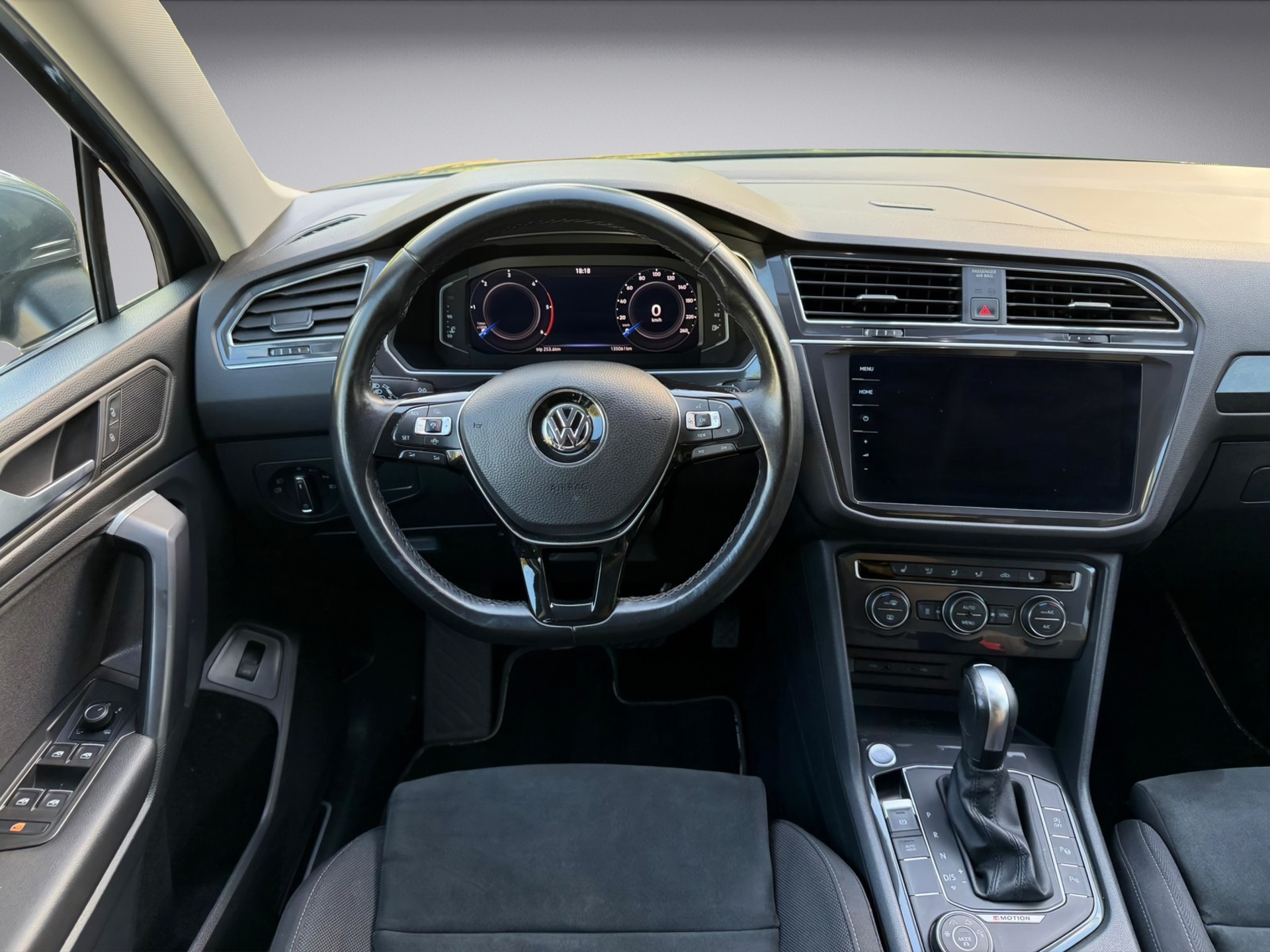 VW Tiguan Allspace 2.0 TDI SCR Highline 4MotionDSG * R Line * 200PS * AHK * Standheizung *-image-7