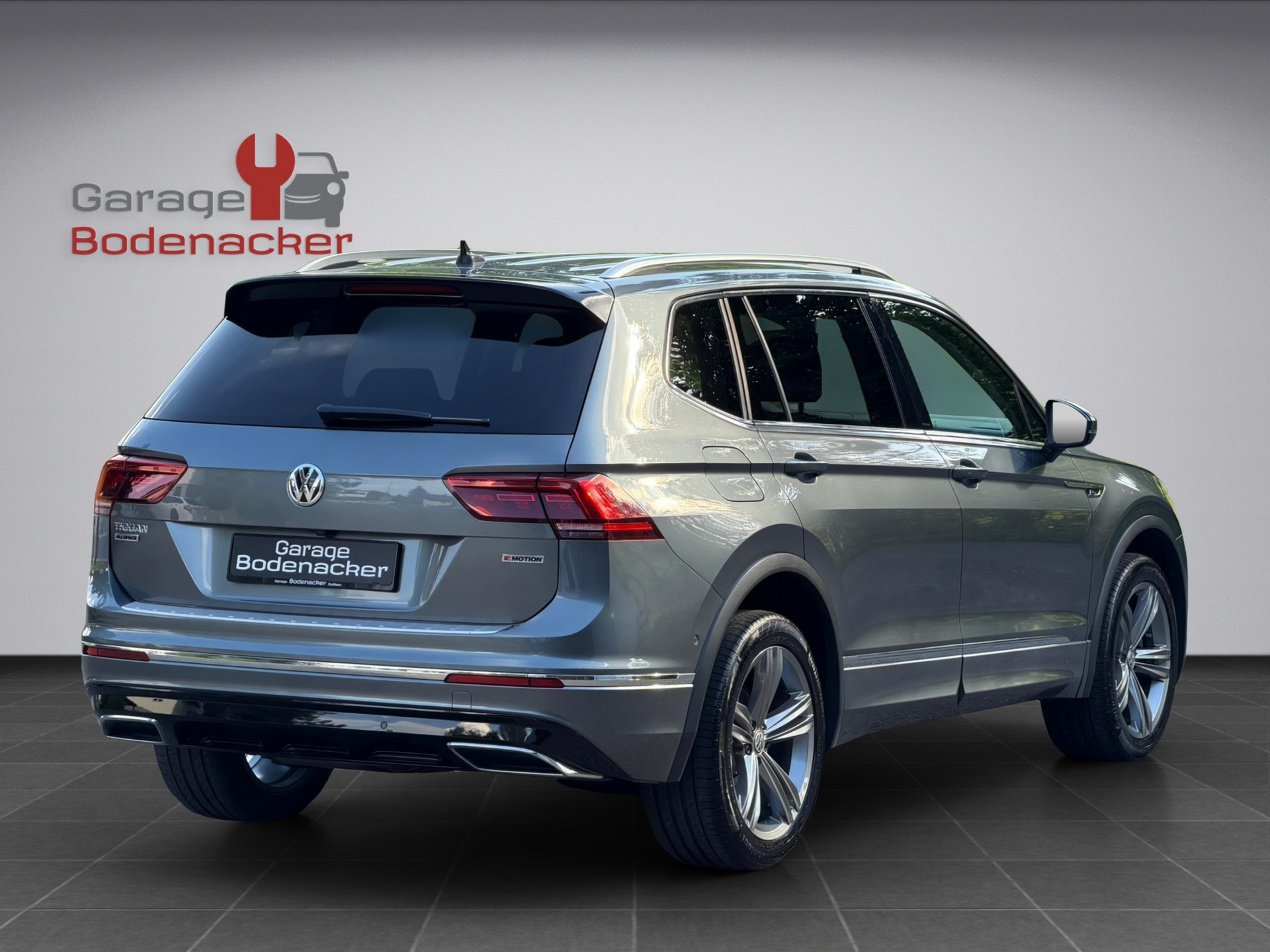 VW Tiguan Allspace 2.0 TDI SCR Highline 4MotionDSG * R Line * 200PS * AHK * Standheizung *-image-4