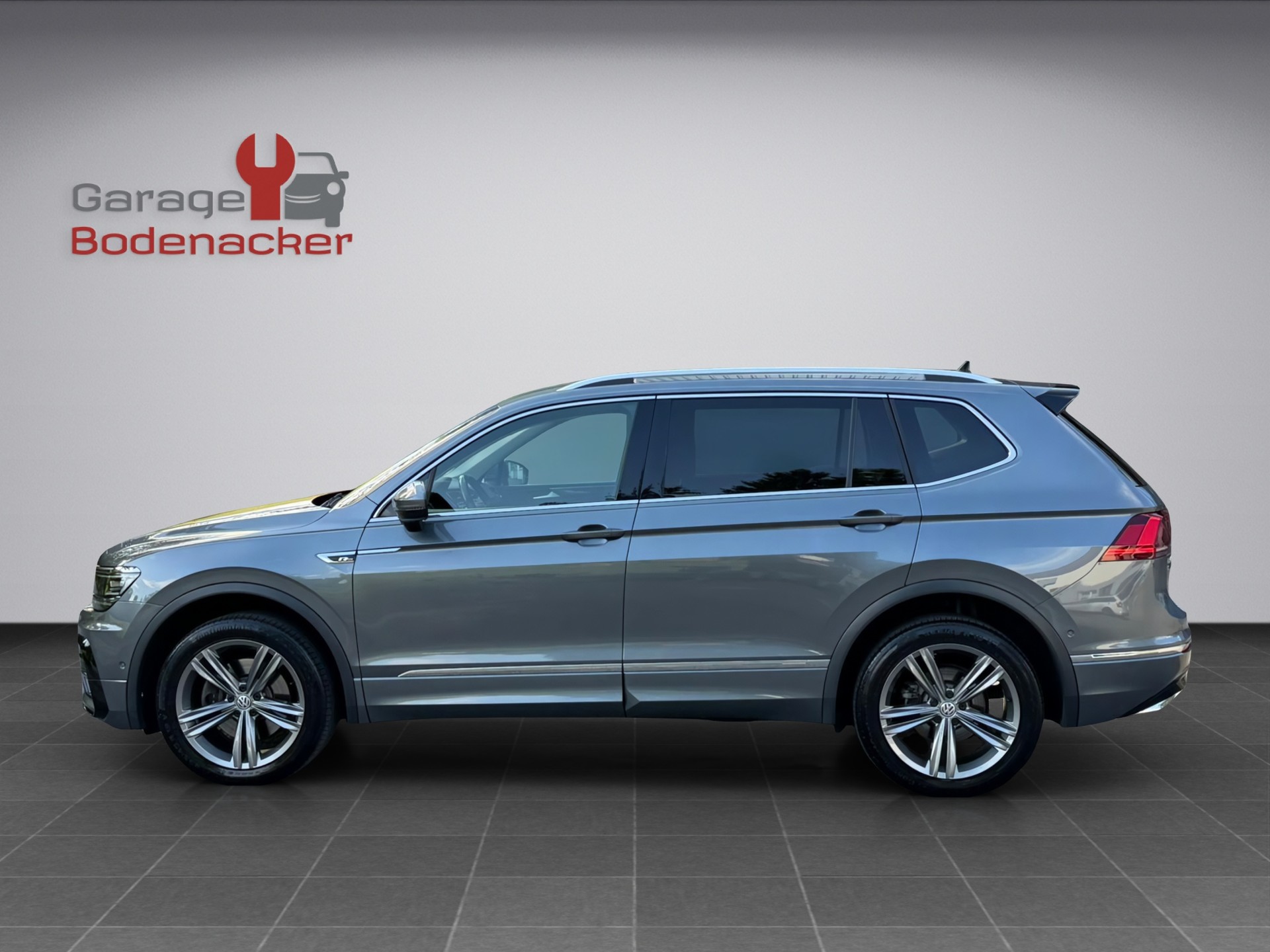 VW Tiguan Allspace 2.0 TDI SCR Highline 4MotionDSG * R Line * 200PS * AHK * Standheizung *-image-2