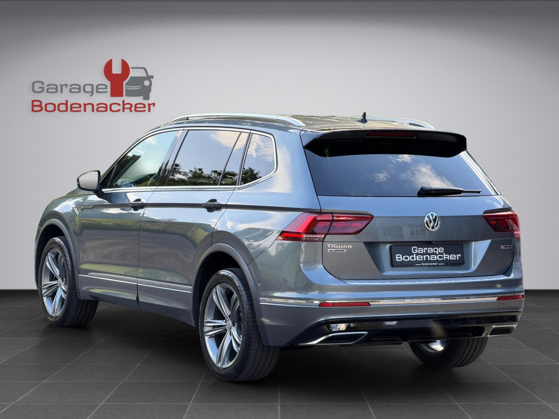 VW Tiguan Allspace 2.0 TDI SCR Highline 4MotionDSG * R Line * 200PS * AHK * Standheizung *-image-3