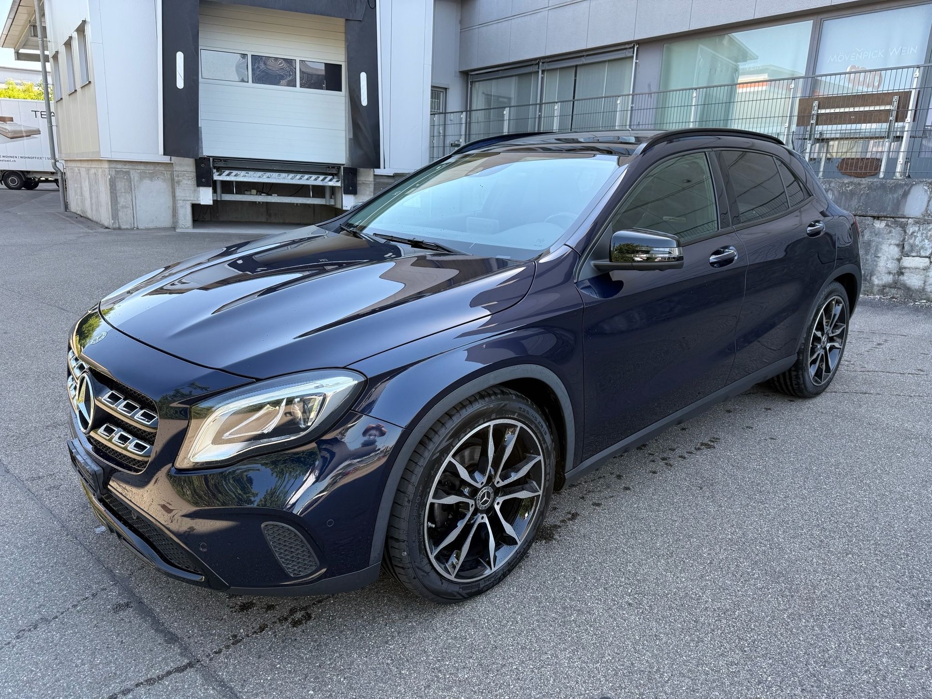 MERCEDES-BENZ GLA 200 Night Star-image-2