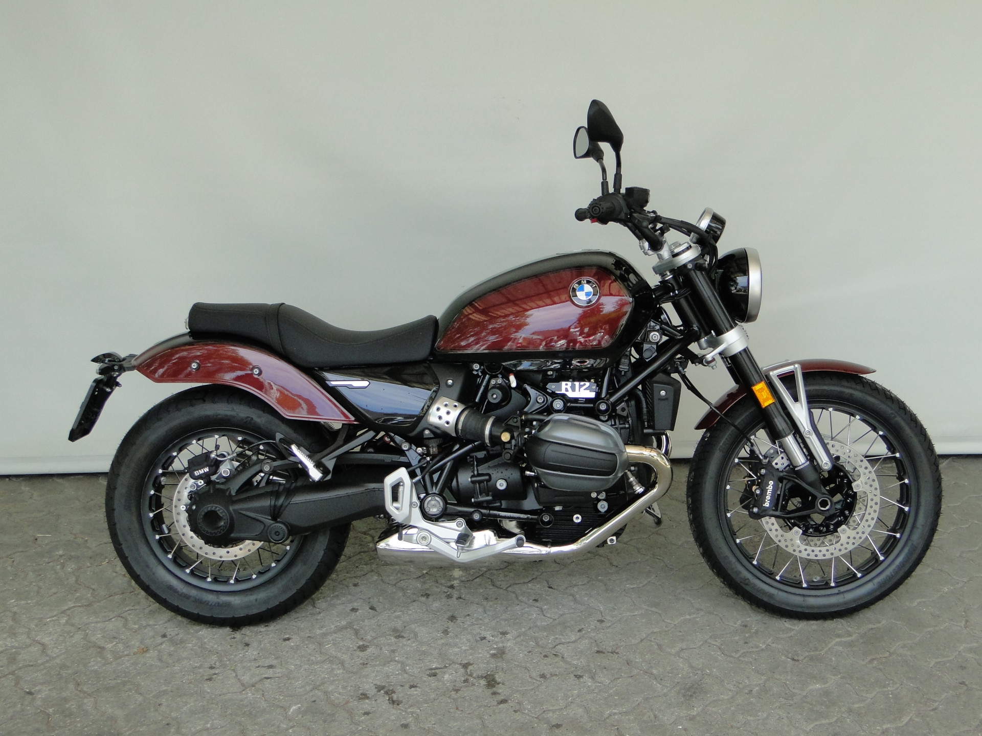 BMW R 12 BOXER BONUS CHF 1'500.- & 2.9% LEASING-showroom-element-2