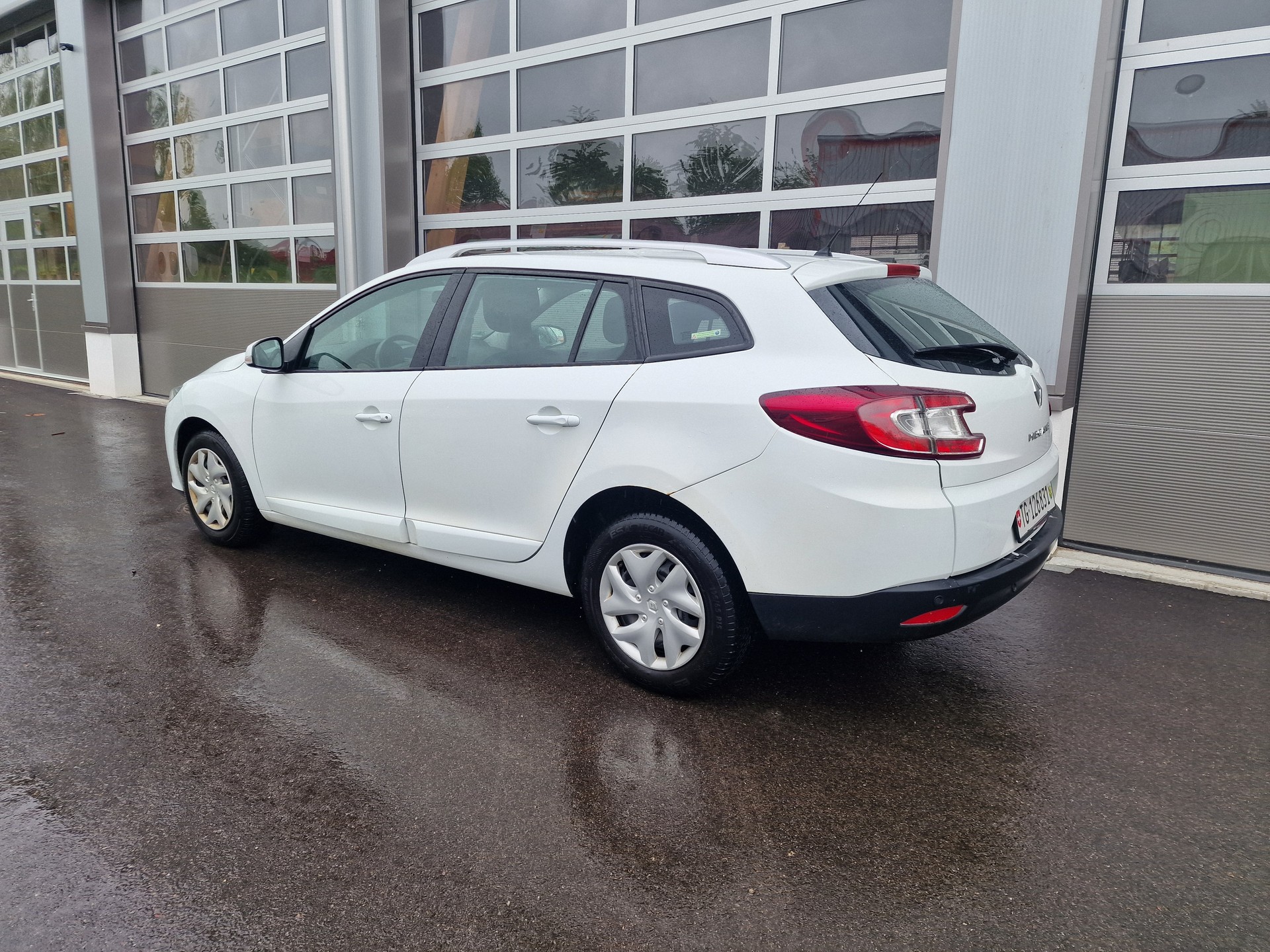 RENAULT Mégane Grandtour 1.5 dCi Expression EDC-image-4
