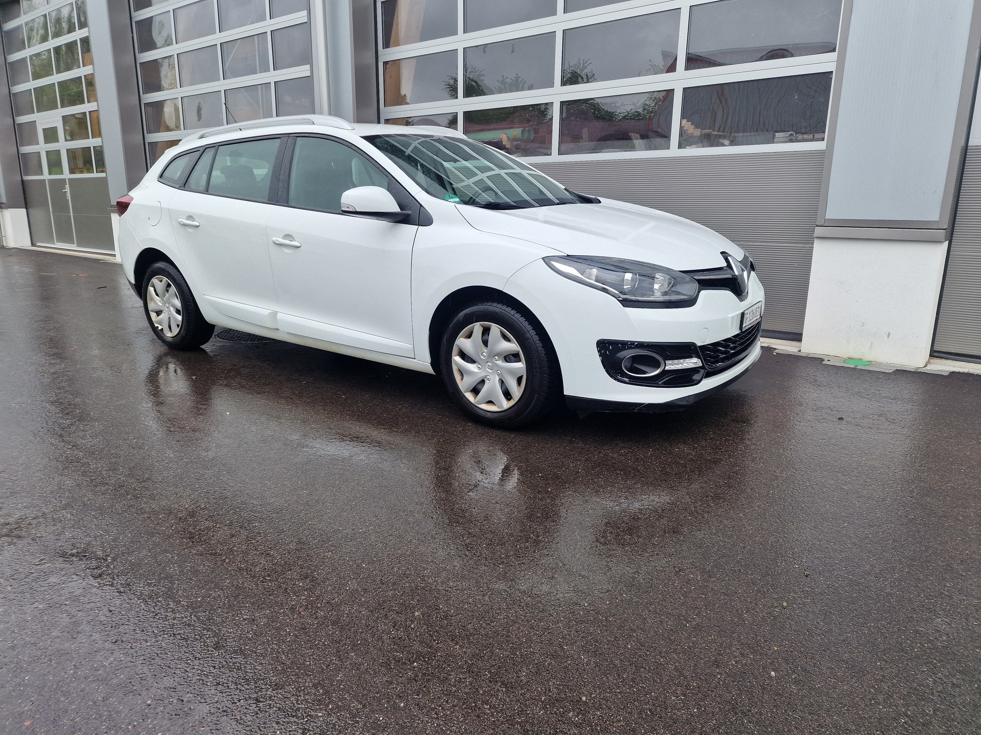 RENAULT Mégane Grandtour 1.5 dCi Expression EDC-image-1