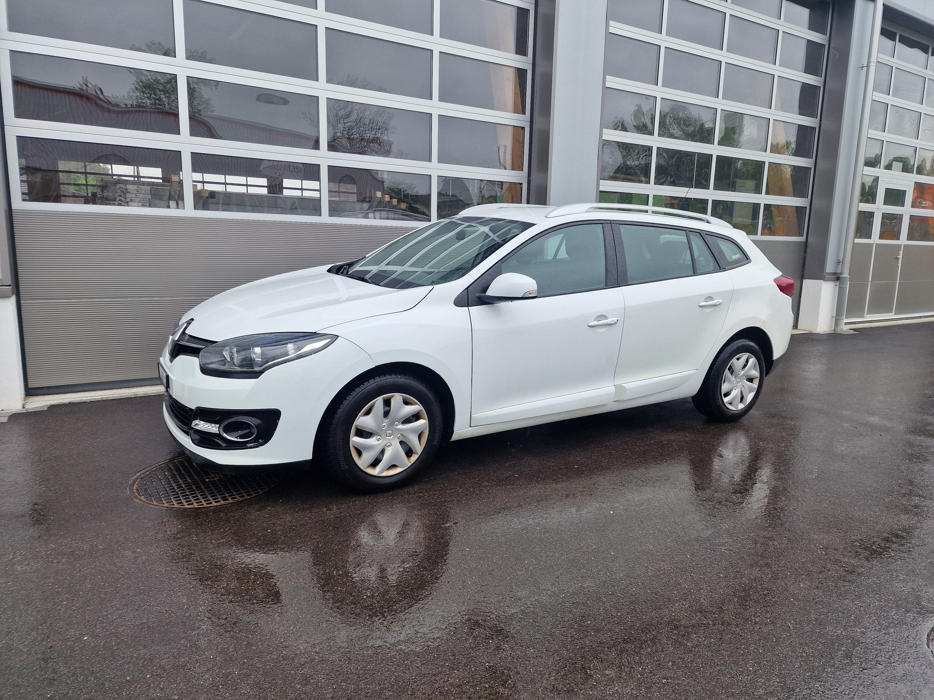 RENAULT Mégane Grandtour 1.5 dCi Expression EDC-image-3