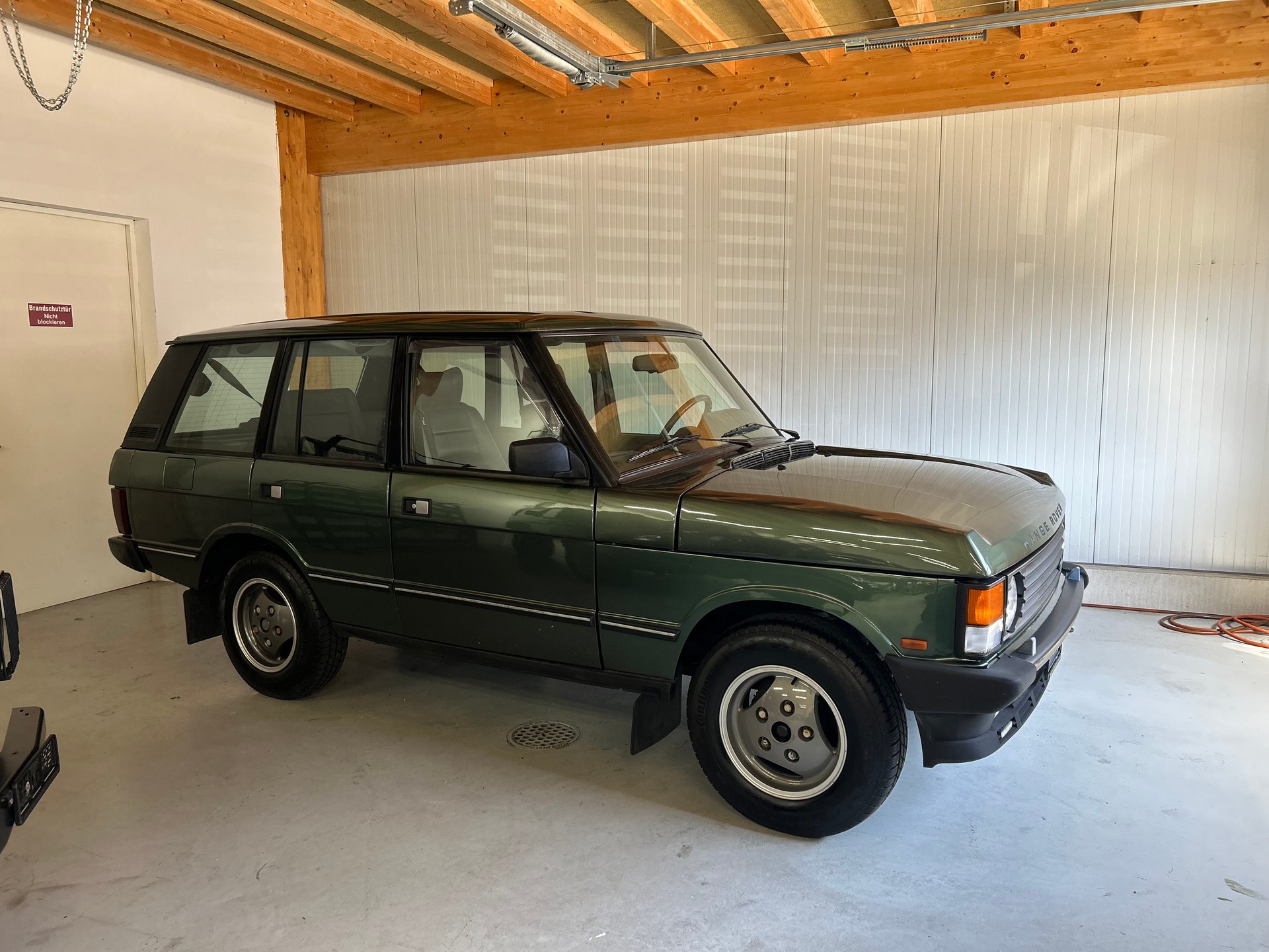 LAND ROVER Range Rover 3.9 Vogue SE *Ardennes Green* 1. Hand / Top Ausstattung-image-4