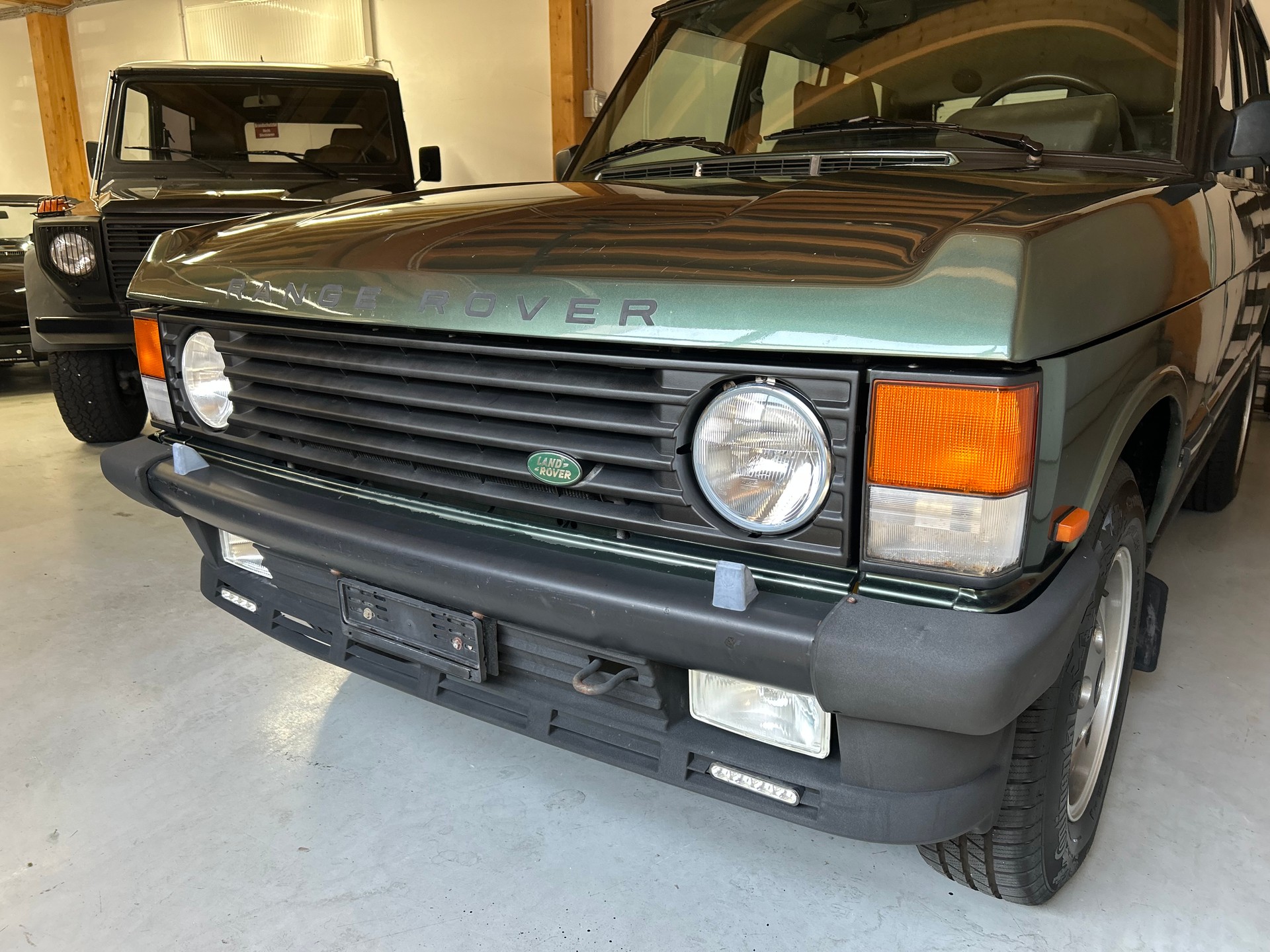 LAND ROVER Range Rover 3.9 Vogue SE *Ardennes Green* 1. Hand / Top Ausstattung-image-3