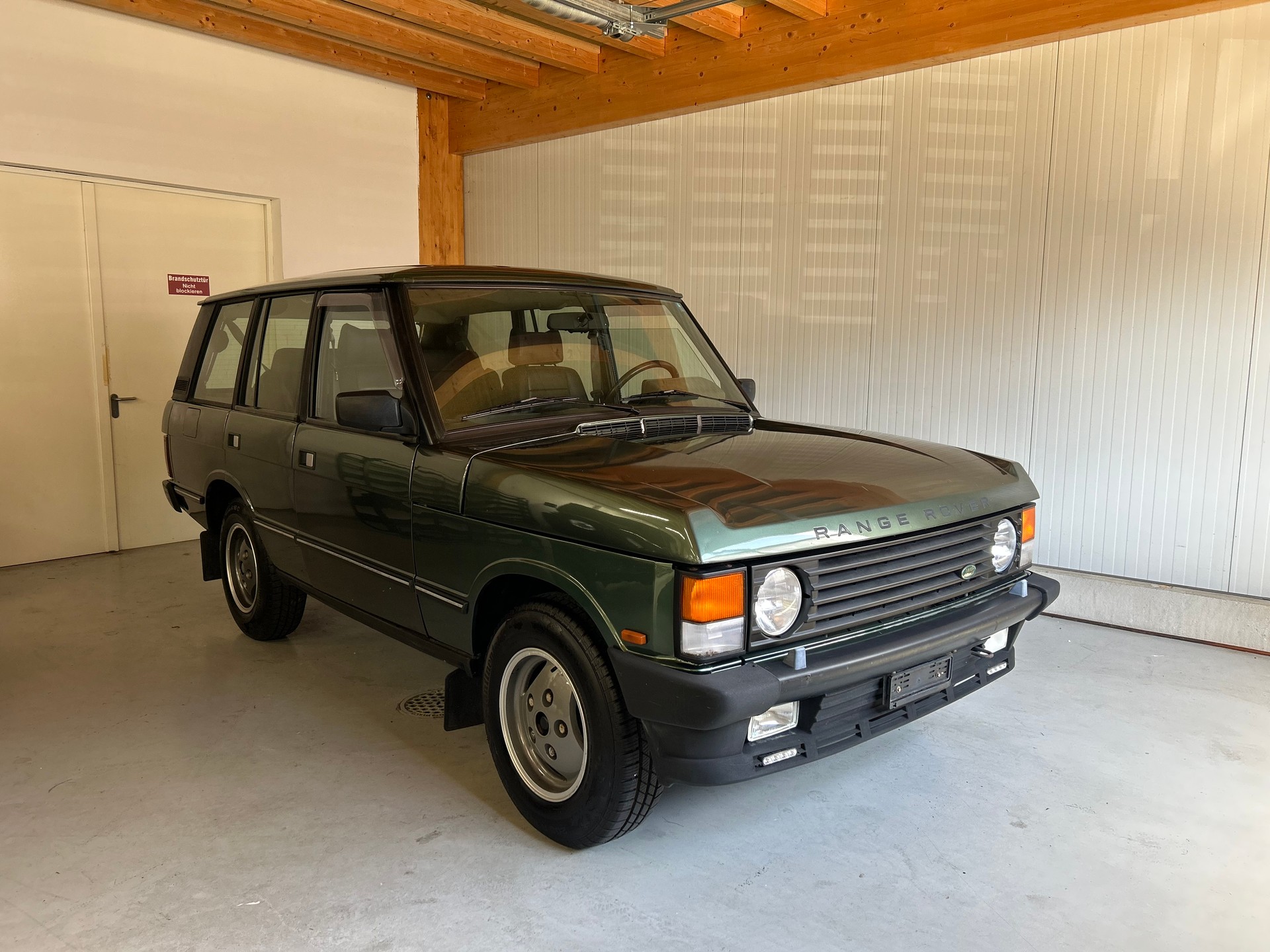 LAND ROVER Range Rover 3.9 Vogue SE *Ardennes Green* 1. Hand / Top Ausstattung-image-1