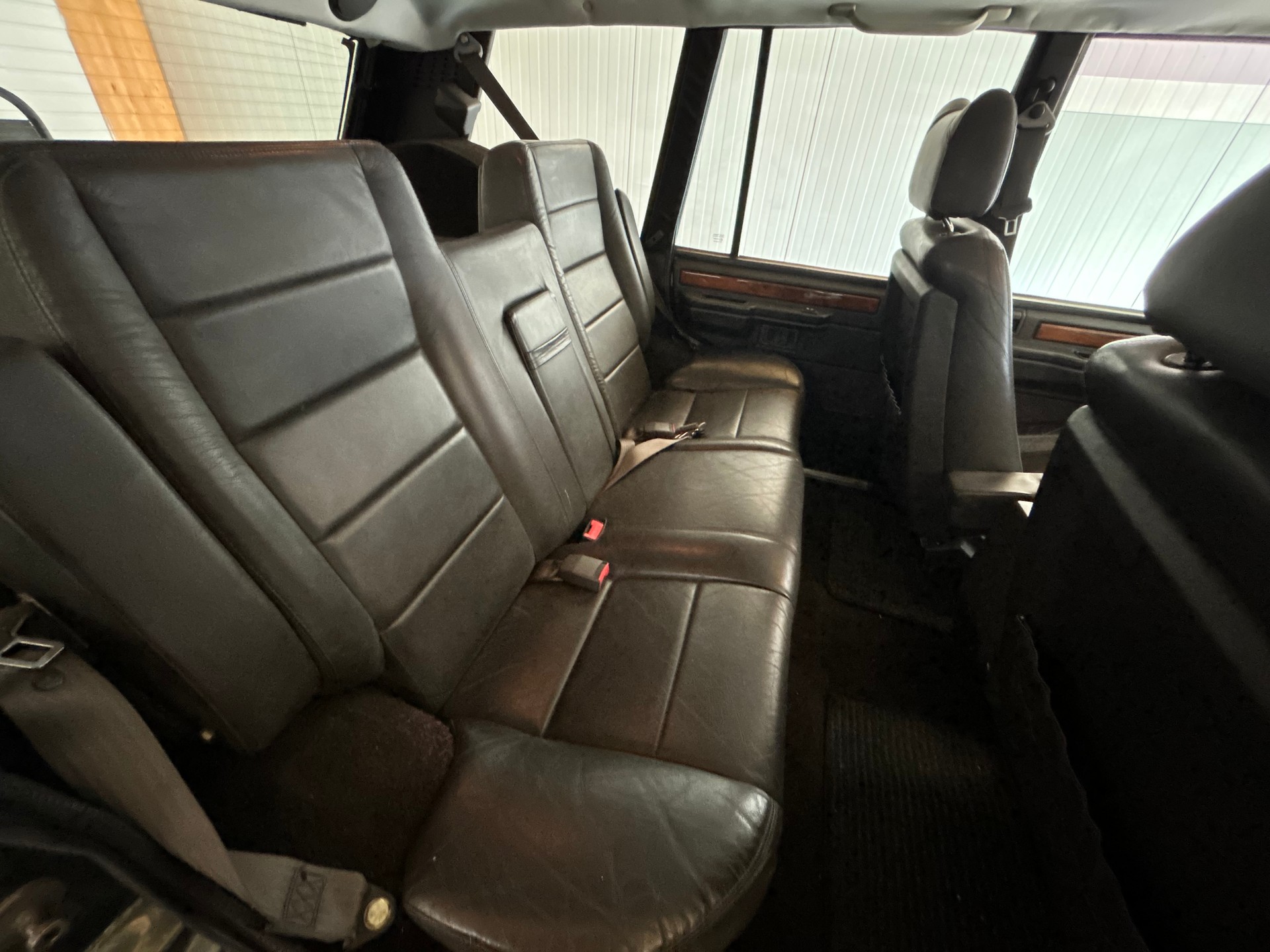 LAND ROVER Range Rover 3.9 Vogue SE *Ardennes Green* 1. Hand / Top Ausstattung-image-9