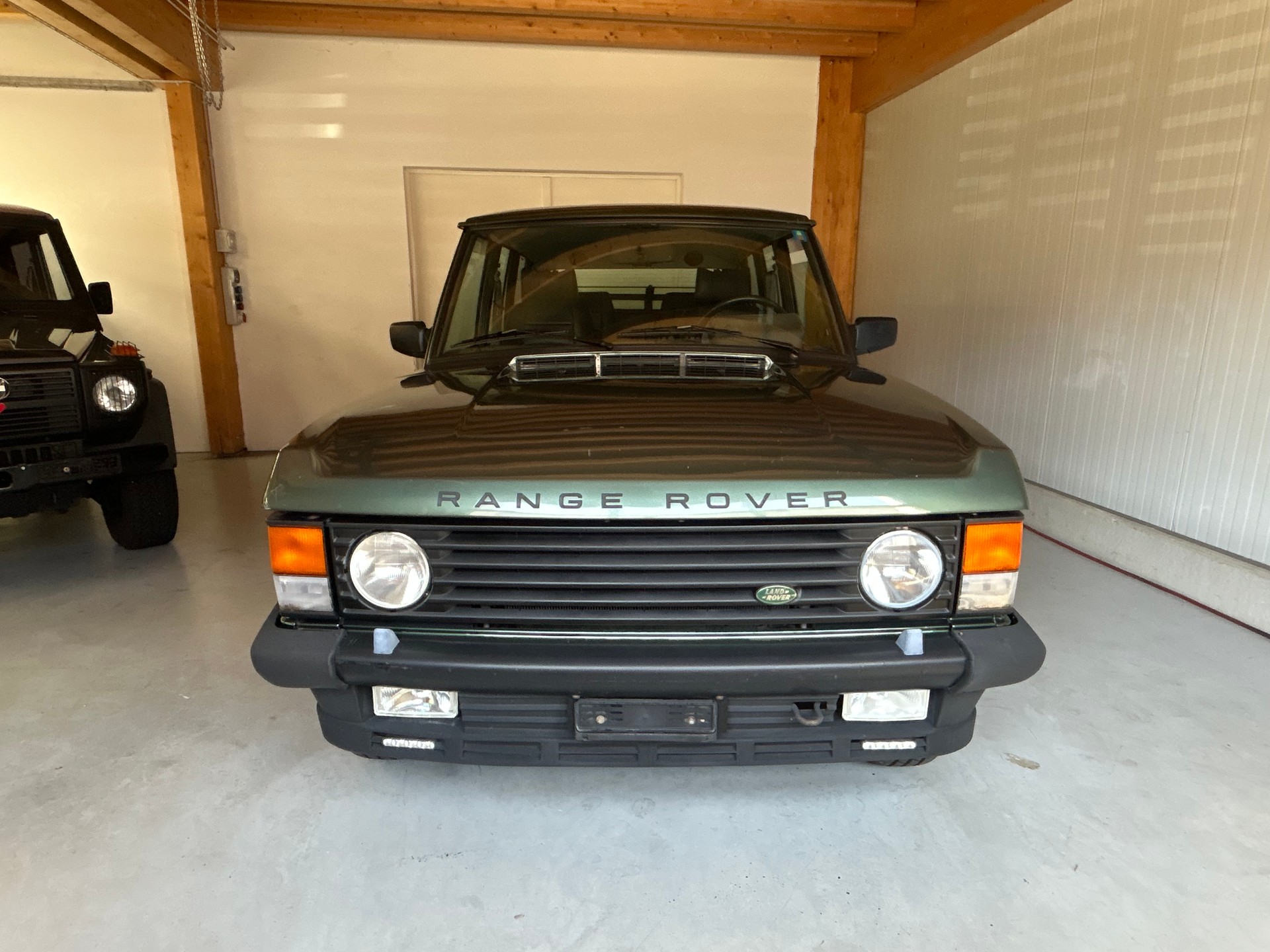 LAND ROVER Range Rover 3.9 Vogue SE *Ardennes Green* 1. Hand / Top Ausstattung-image-2