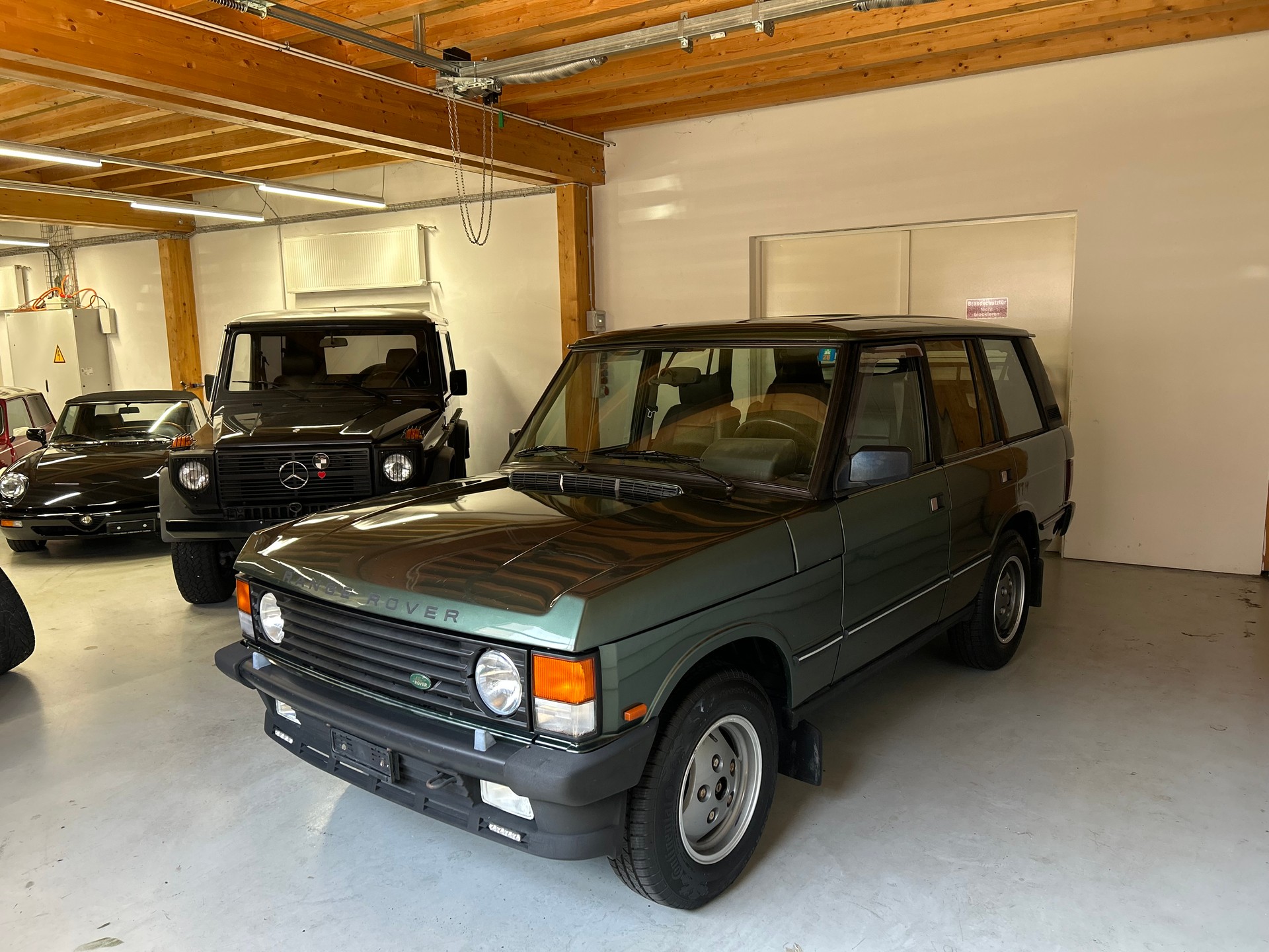 LAND ROVER Range Rover 3.9 Vogue SE *Ardennes Green* 1. Hand / Top Ausstattung-image-0