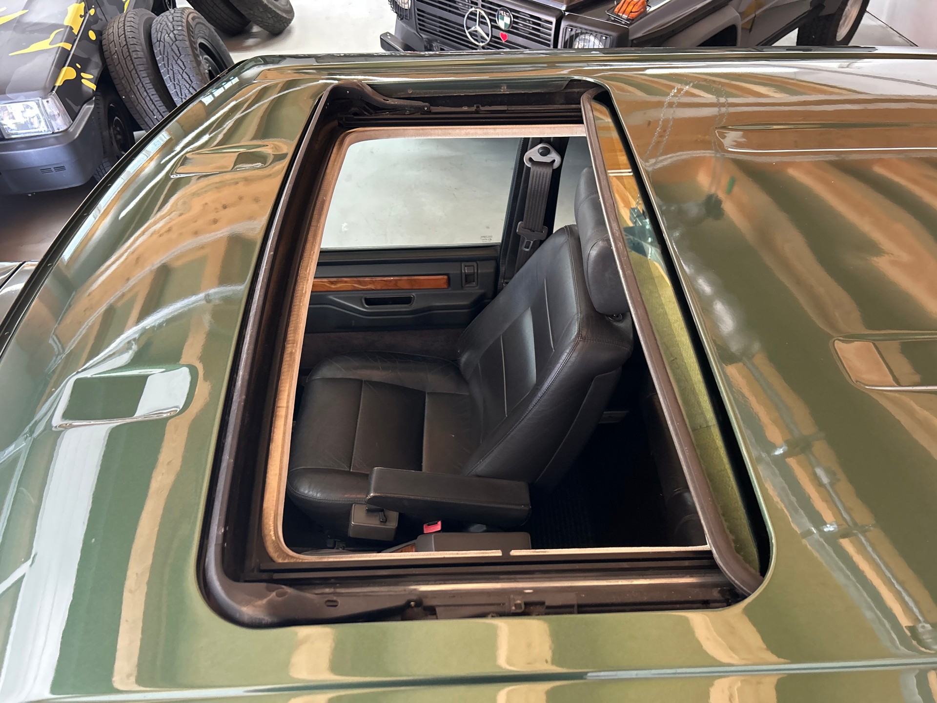 LAND ROVER Range Rover 3.9 Vogue SE *Ardennes Green* 1. Hand / Top Ausstattung-image-14