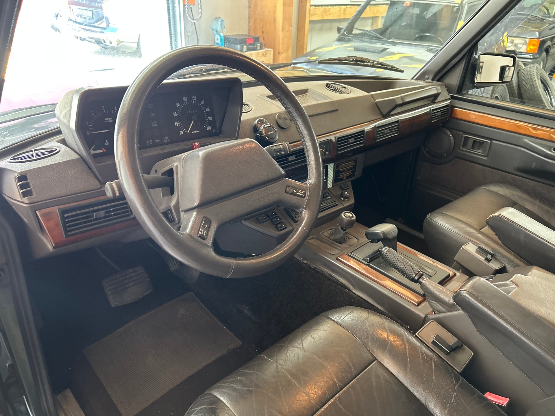 LAND ROVER Range Rover 3.9 Vogue SE *Ardennes Green* 1. Hand / Top Ausstattung-image-11