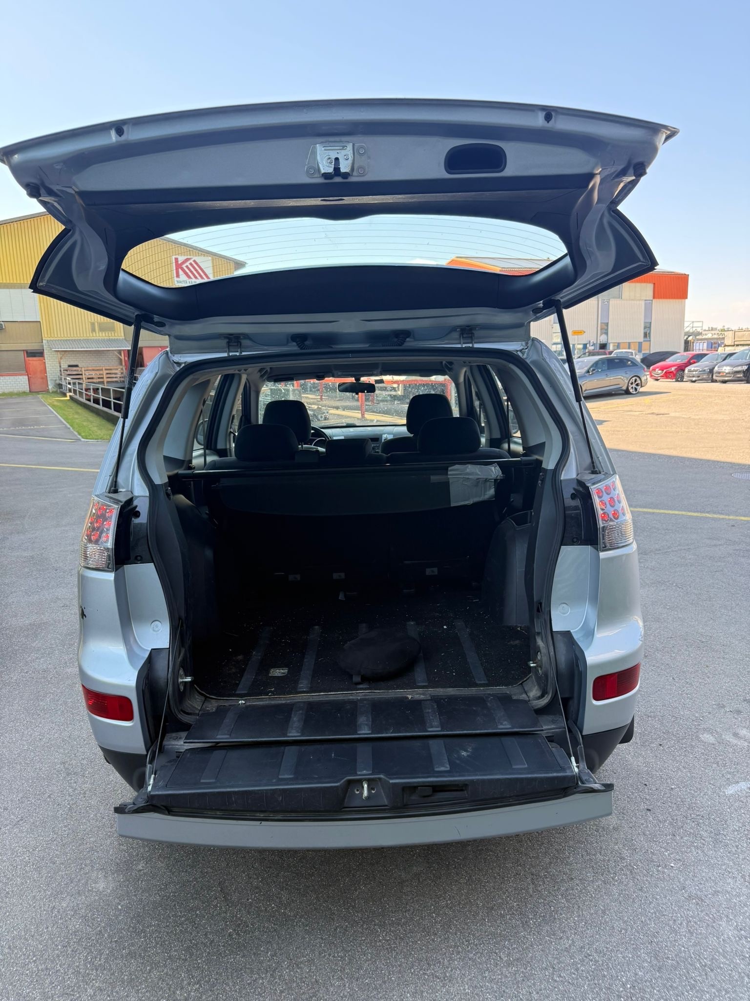 MITSUBISHI Outlander 2.4 Intense 4WD-image-13
