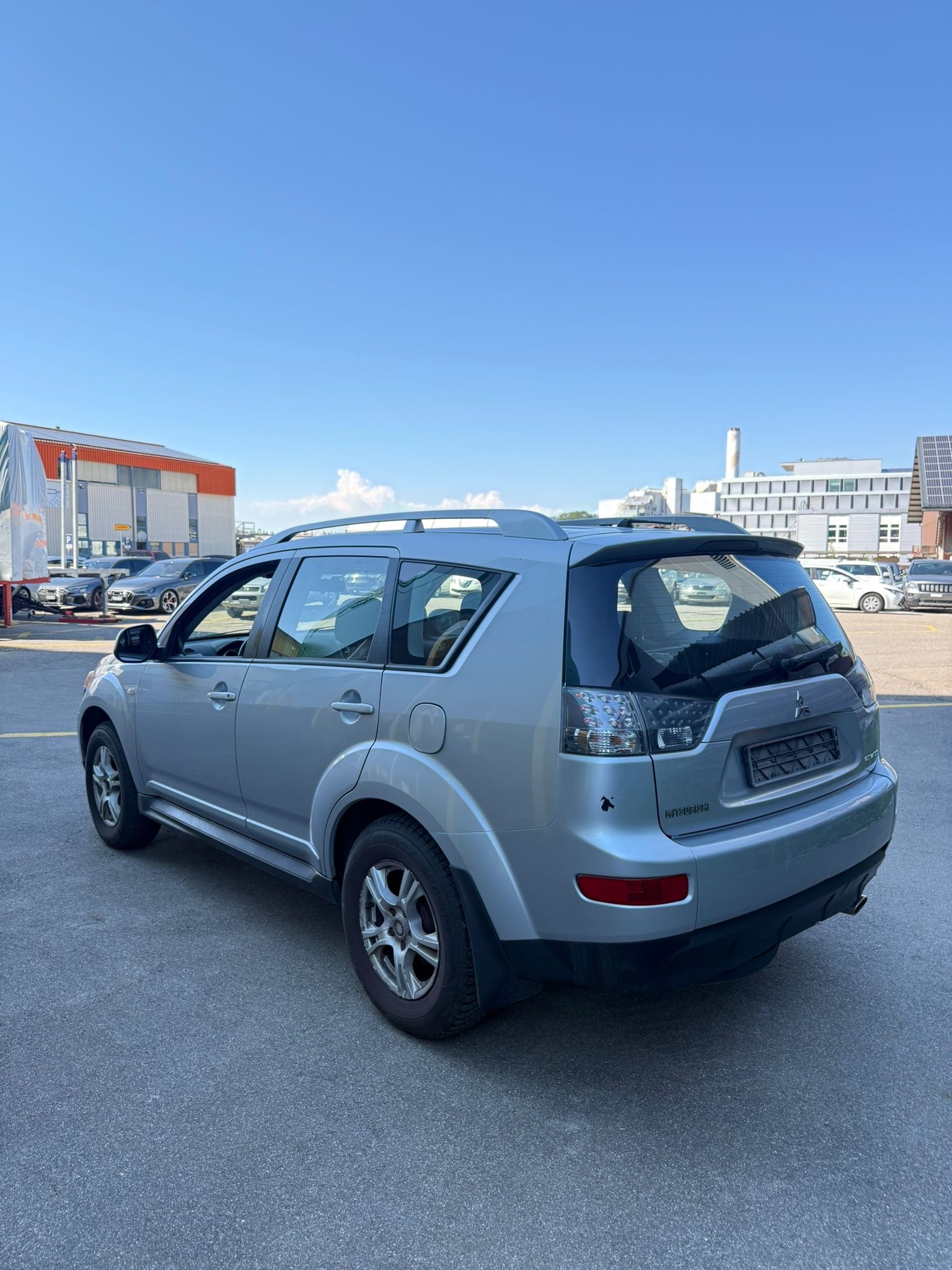 MITSUBISHI Outlander 2.4 Intense 4WD-image-6