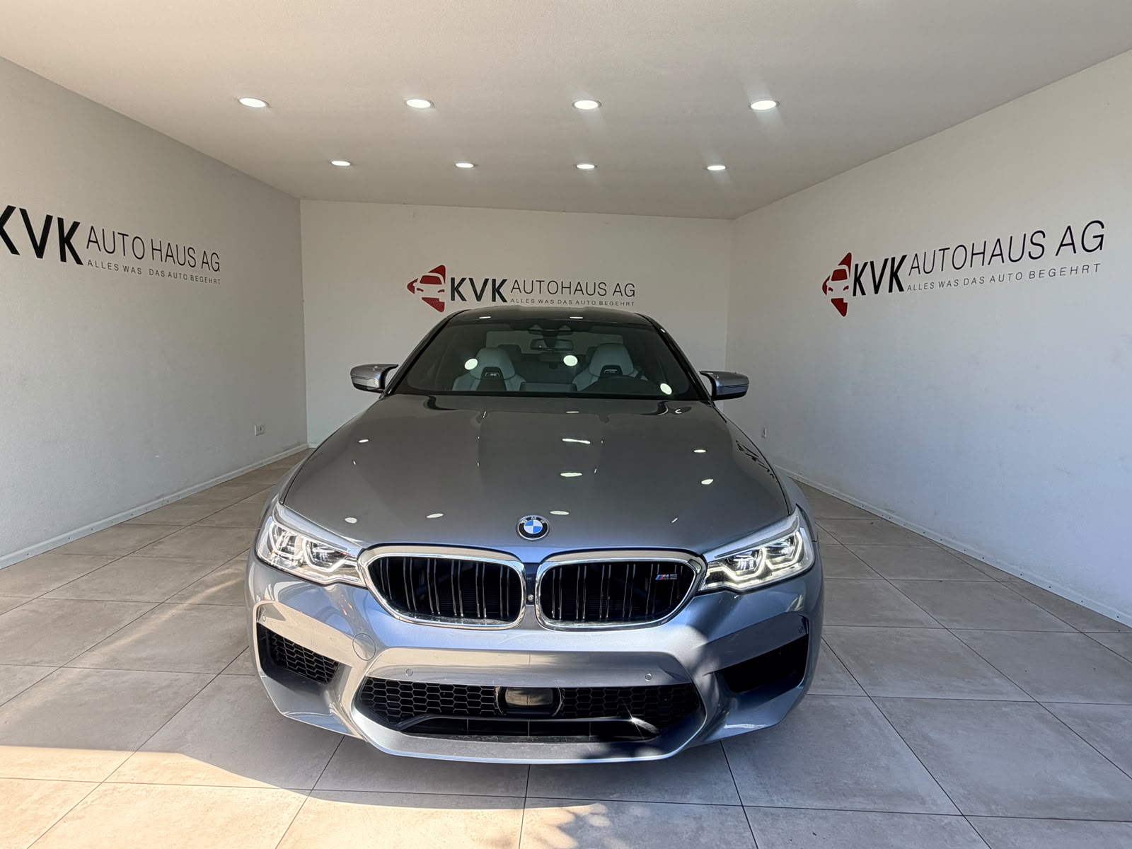 BMW M5 xDrive Drivelogic-showroom-element-2