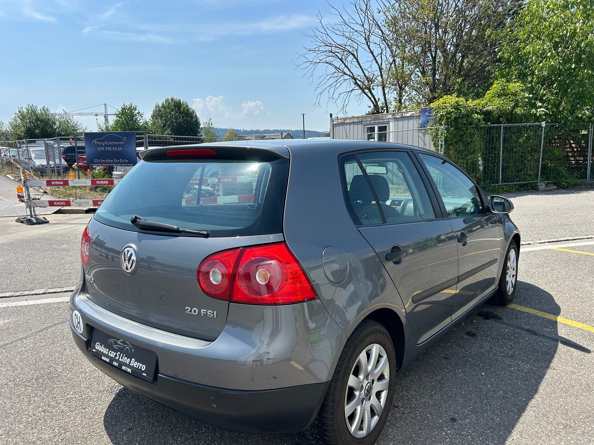 VW Golf 2.0 FSI Comfortline-image-4