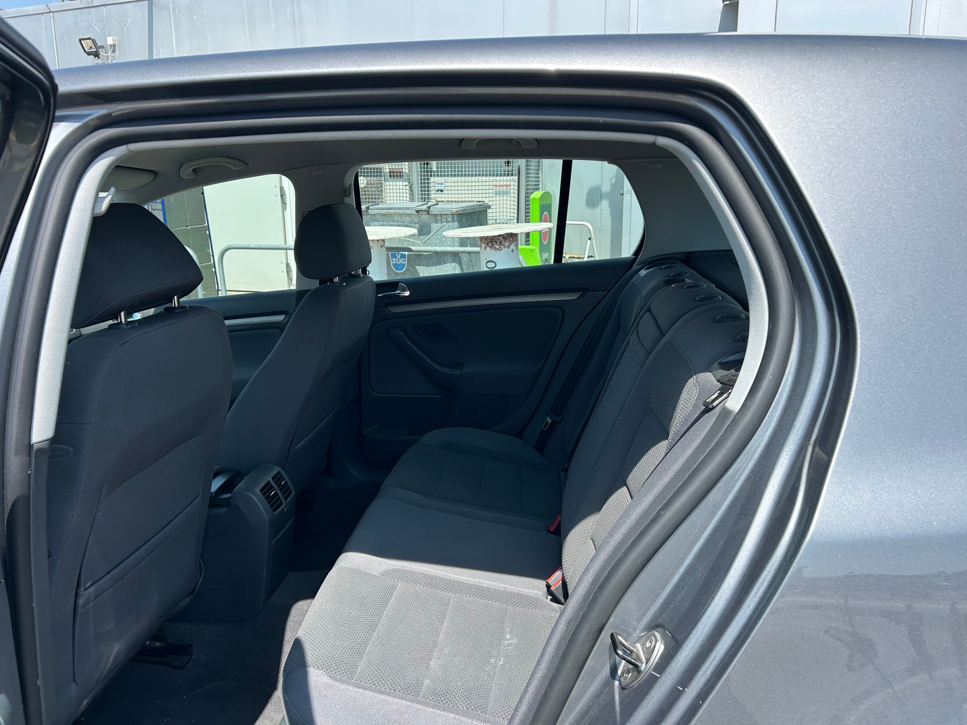 VW Golf 2.0 FSI Comfortline-image-10