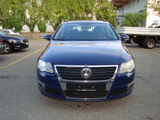 VW Passat Variant 2.0 TDI Highline-image-0