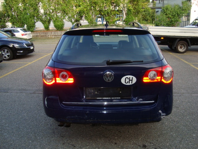 VW Passat Variant 2.0 TDI Highline-image-8