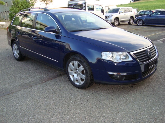 VW Passat Variant 2.0 TDI Highline-image-2