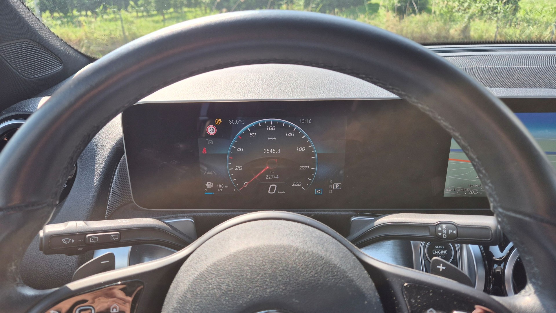 MERCEDES-BENZ GLB 250 Style 4matic-image-6