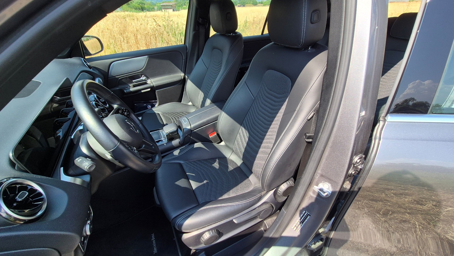 MERCEDES-BENZ GLB 250 Style 4matic-image-11