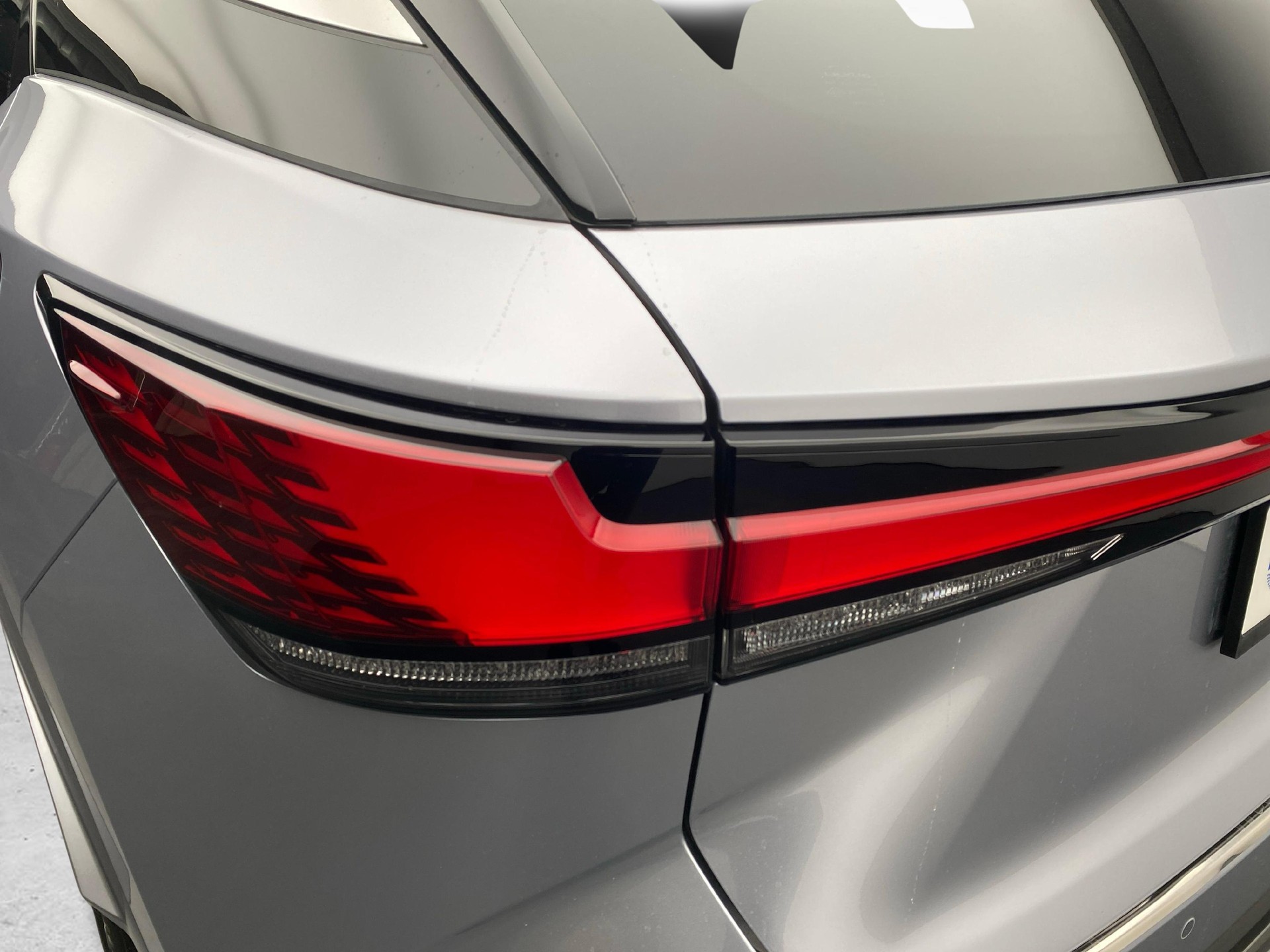 LEXUS RX 450h+ Excellence-image-19