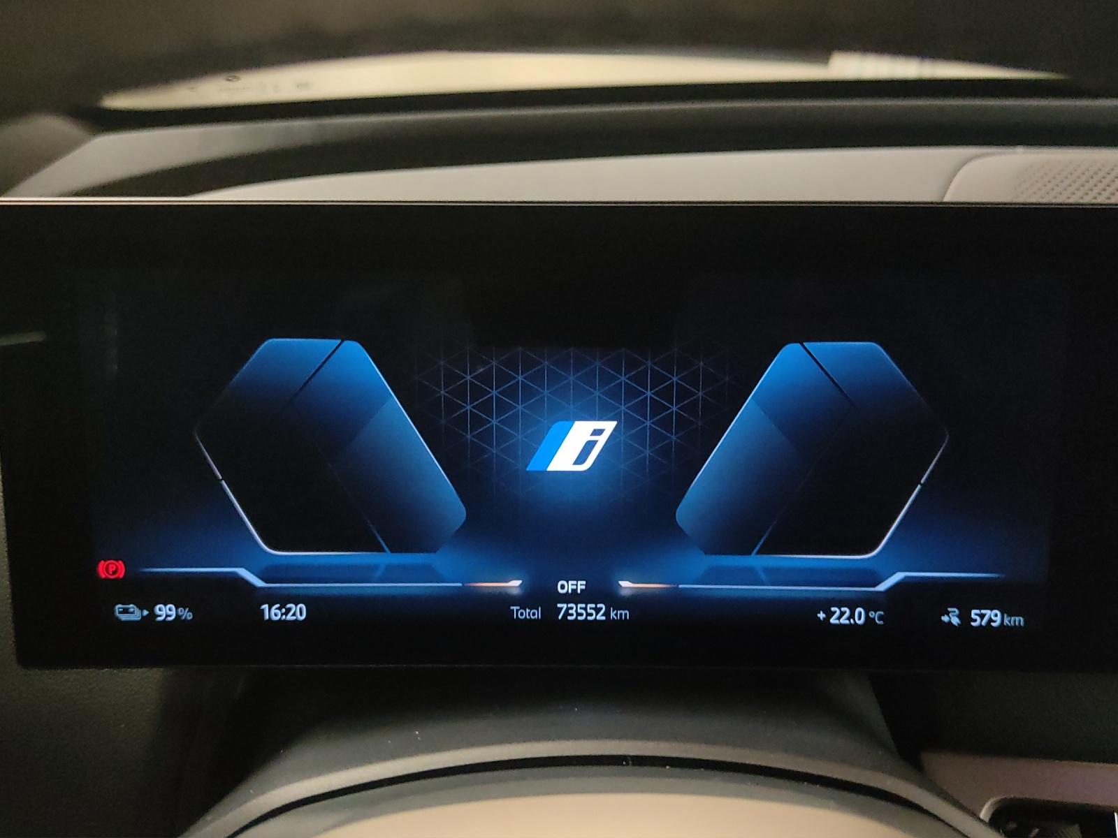 BMW iX xDrive50-image-16
