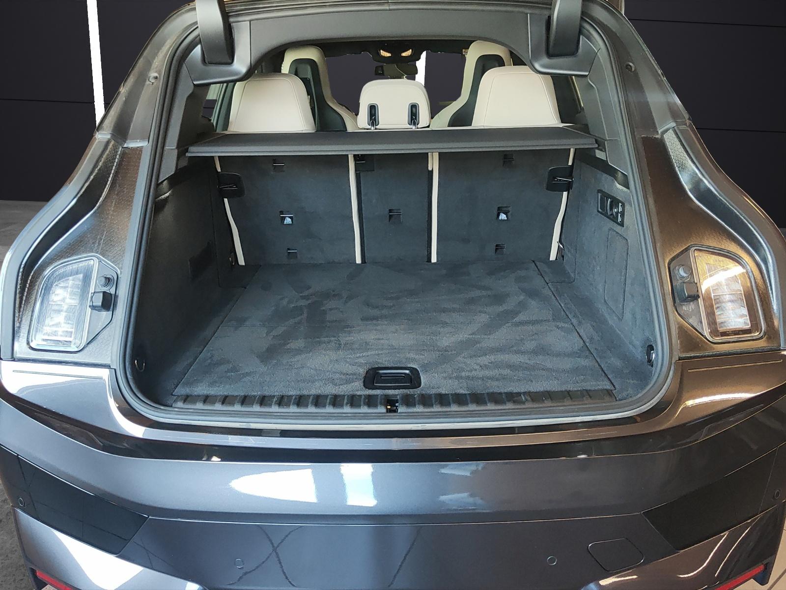 BMW iX xDrive50-image-13