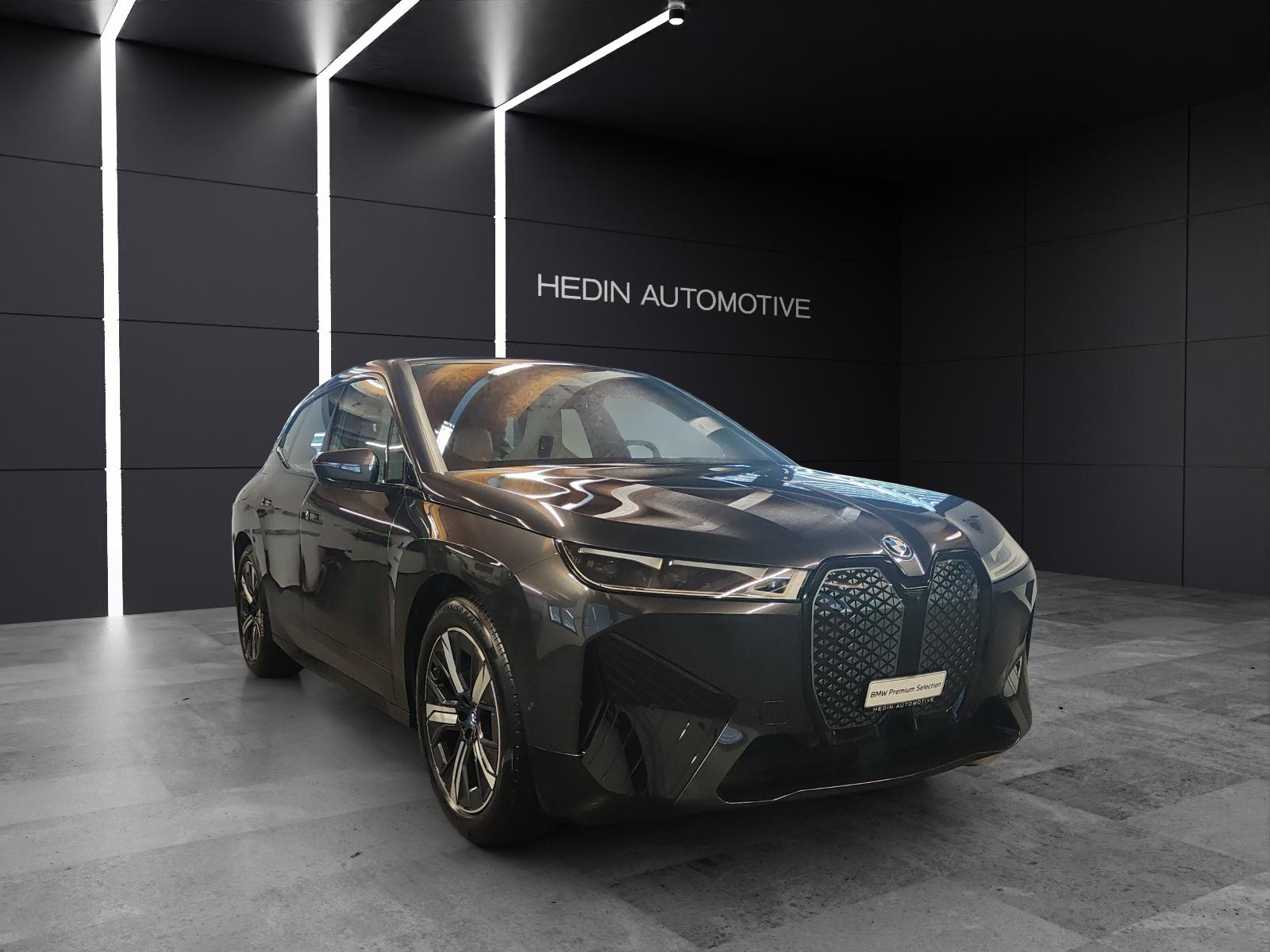 BMW iX xDrive50-image-6
