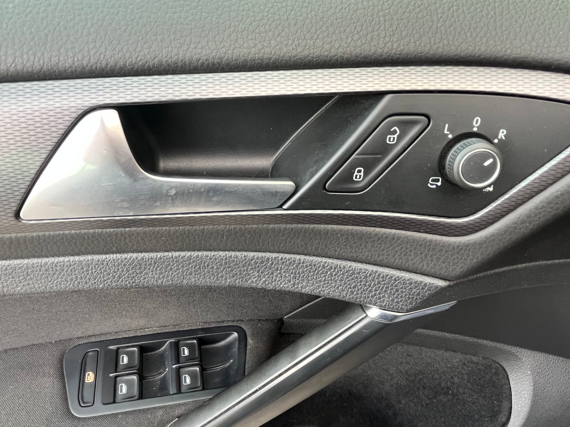 VW Golf 1.4 TSI Lounge DSG-image-11