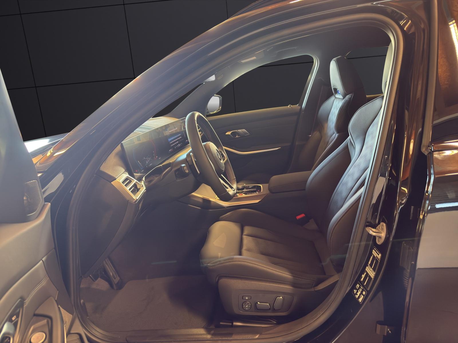 BMW M3 Competition xDrive Touring-image-11