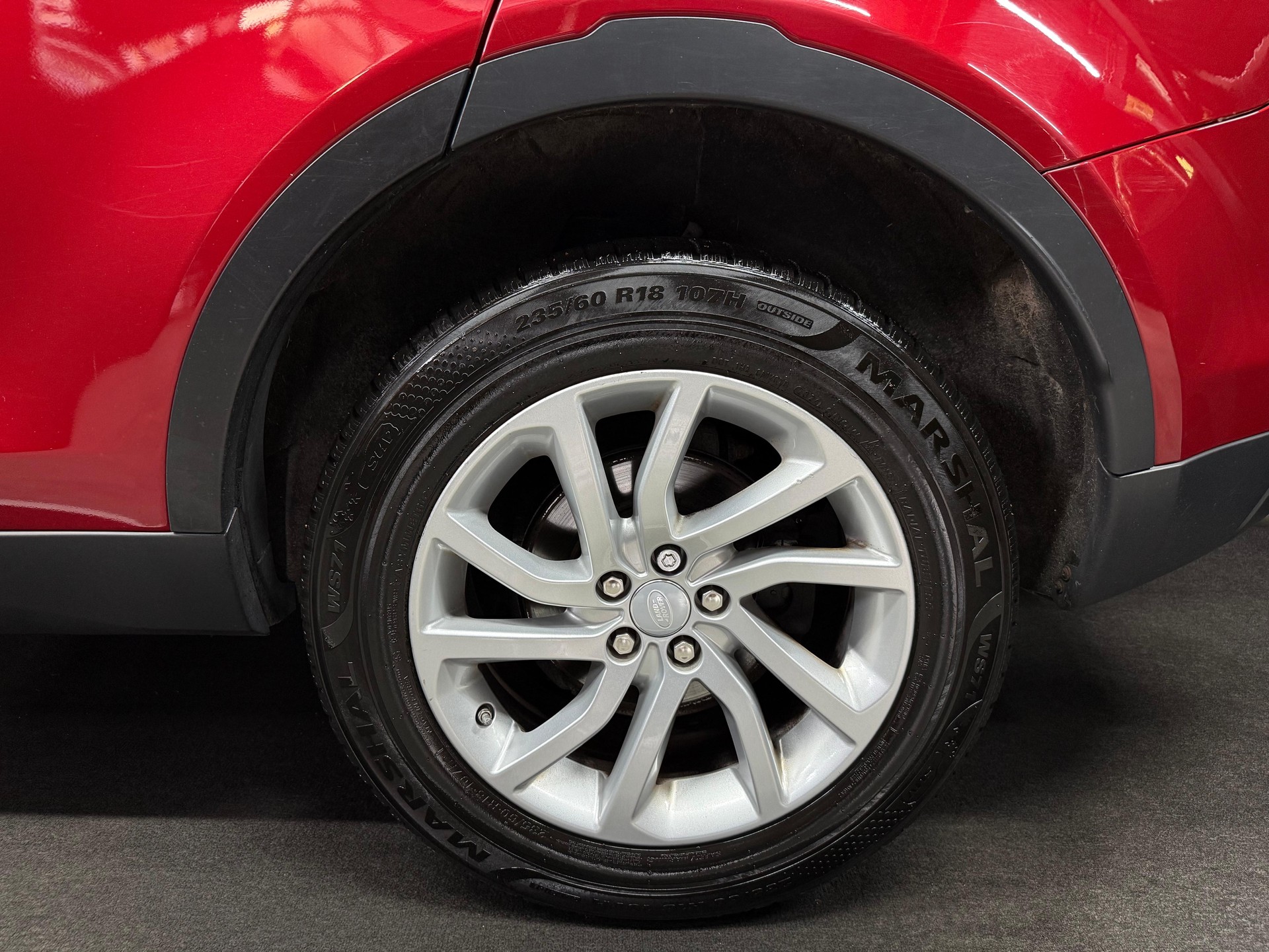 LAND ROVER Discovery Sport 2.0 TD4 Pure AT9-image-8