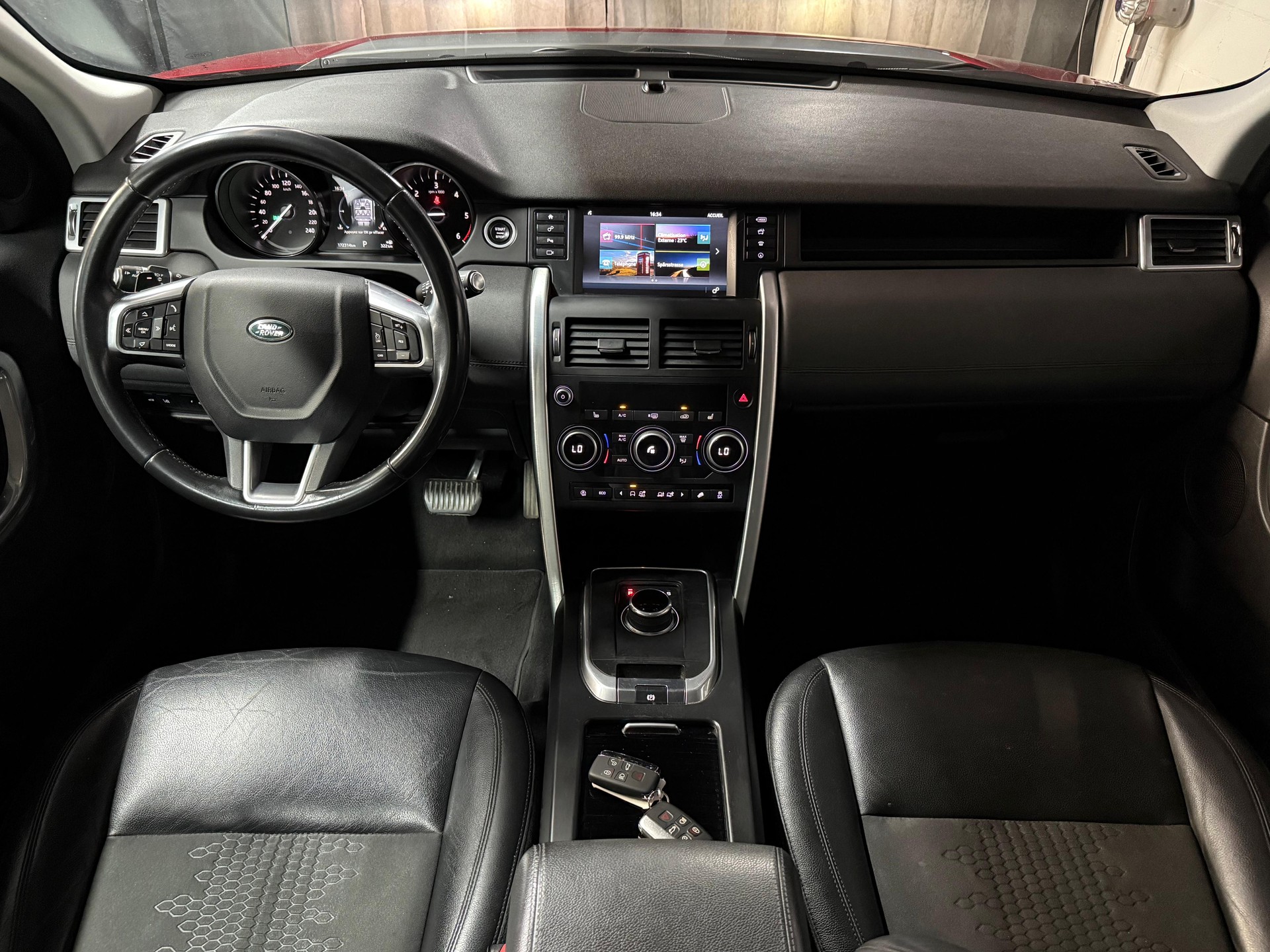 LAND ROVER Discovery Sport 2.0 TD4 Pure AT9-image-14