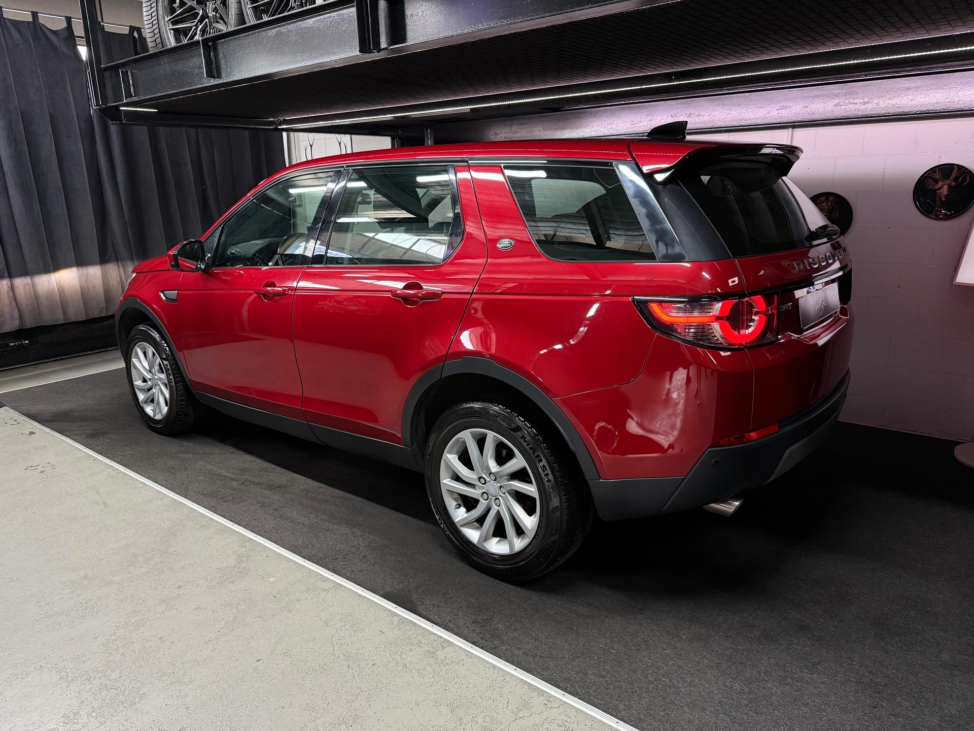 LAND ROVER Discovery Sport 2.0 TD4 Pure AT9-image-5
