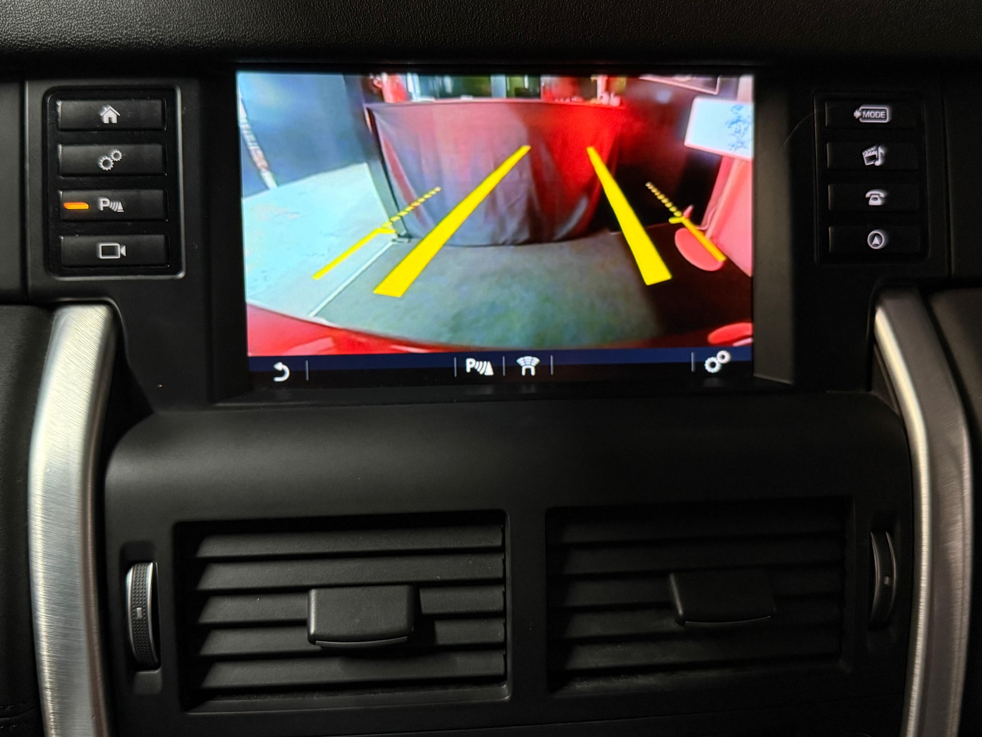 LAND ROVER Discovery Sport 2.0 TD4 Pure AT9-image-16