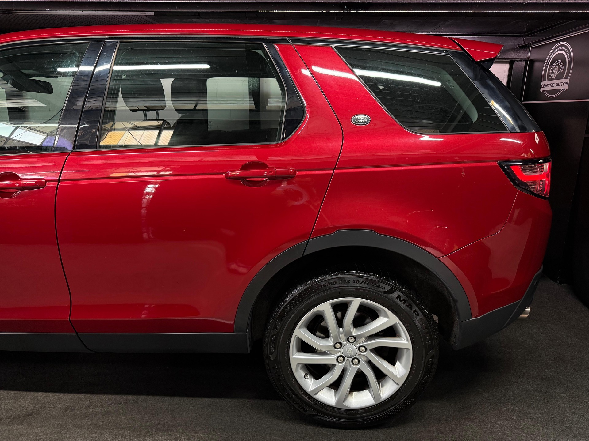 LAND ROVER Discovery Sport 2.0 TD4 Pure AT9-image-7