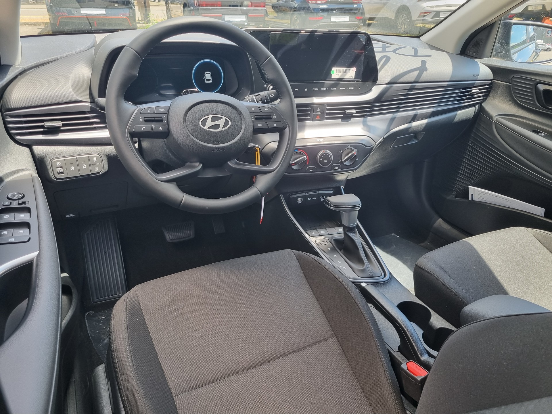 HYUNDAI i20 1.0 T-GDi Amplia DCT-image-9