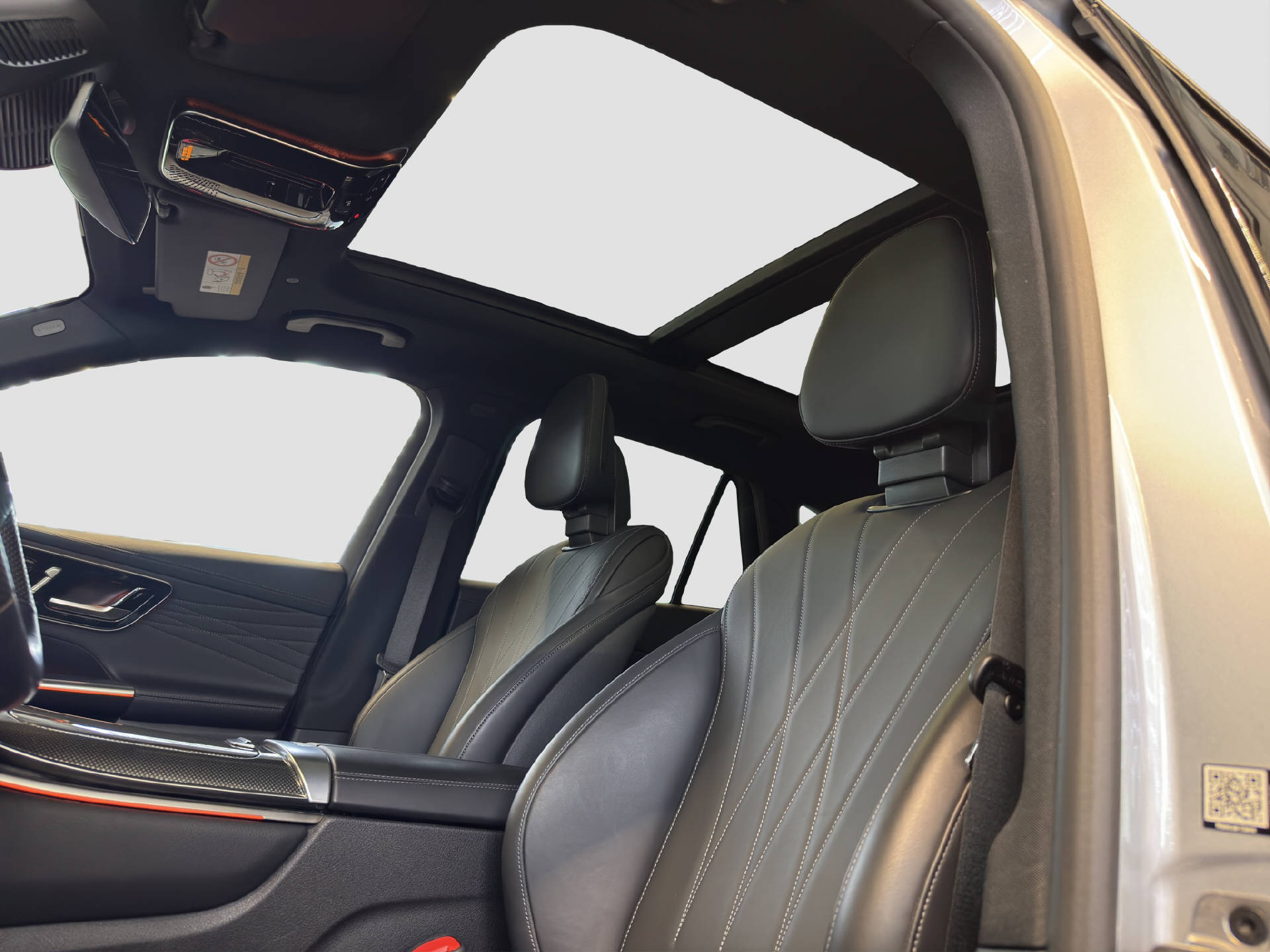 MERCEDES-BENZ GLC 300 AMG Line 4MATIC-image-11