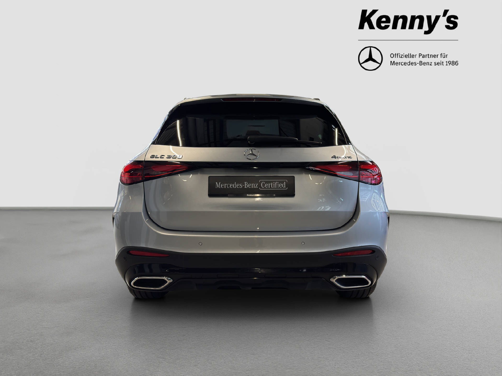 MERCEDES-BENZ GLC 300 AMG Line 4MATIC-image-4