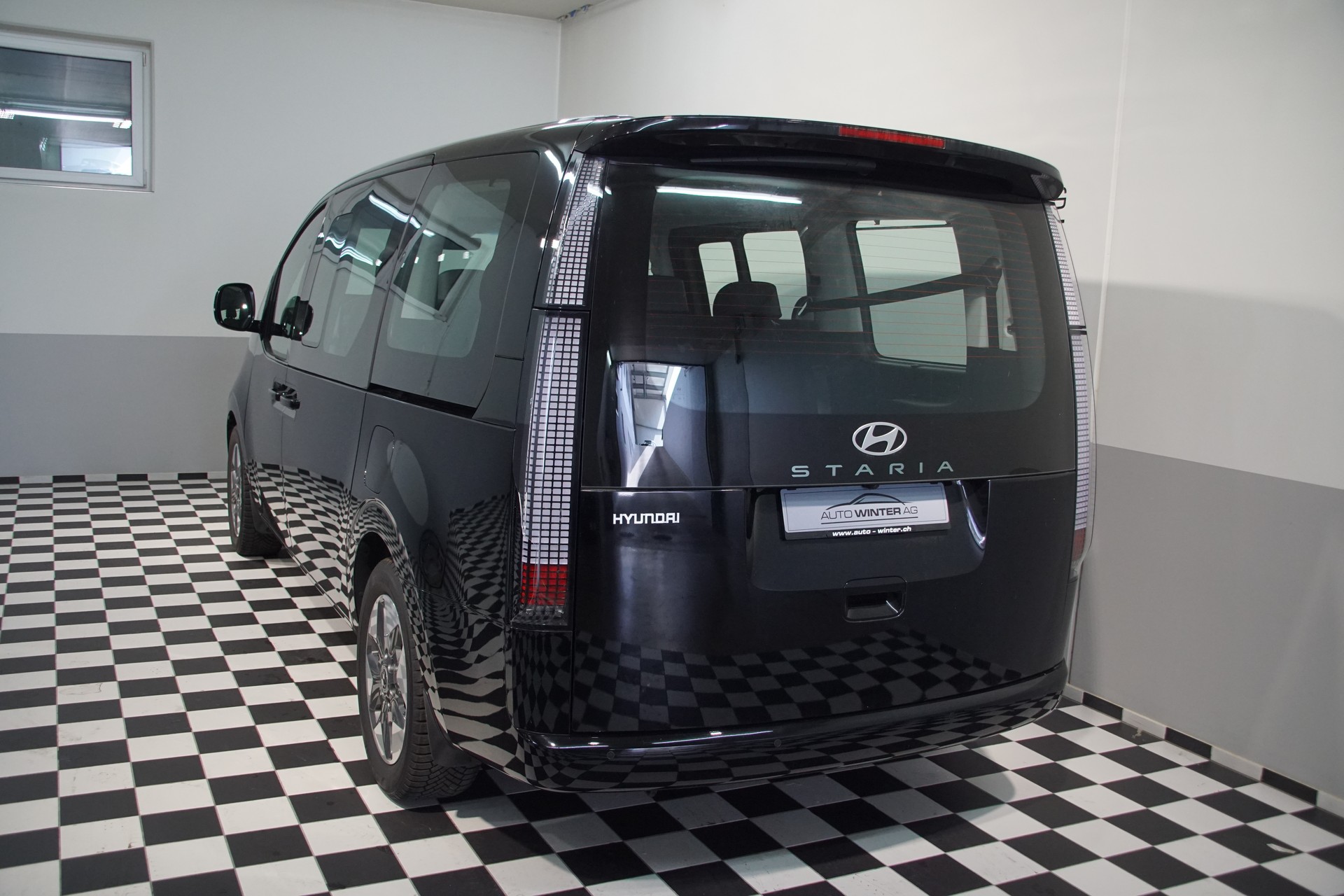 HYUNDAI Staria Premium 1.6 T-GDi HEV Vertex A *swiss*-image-7
